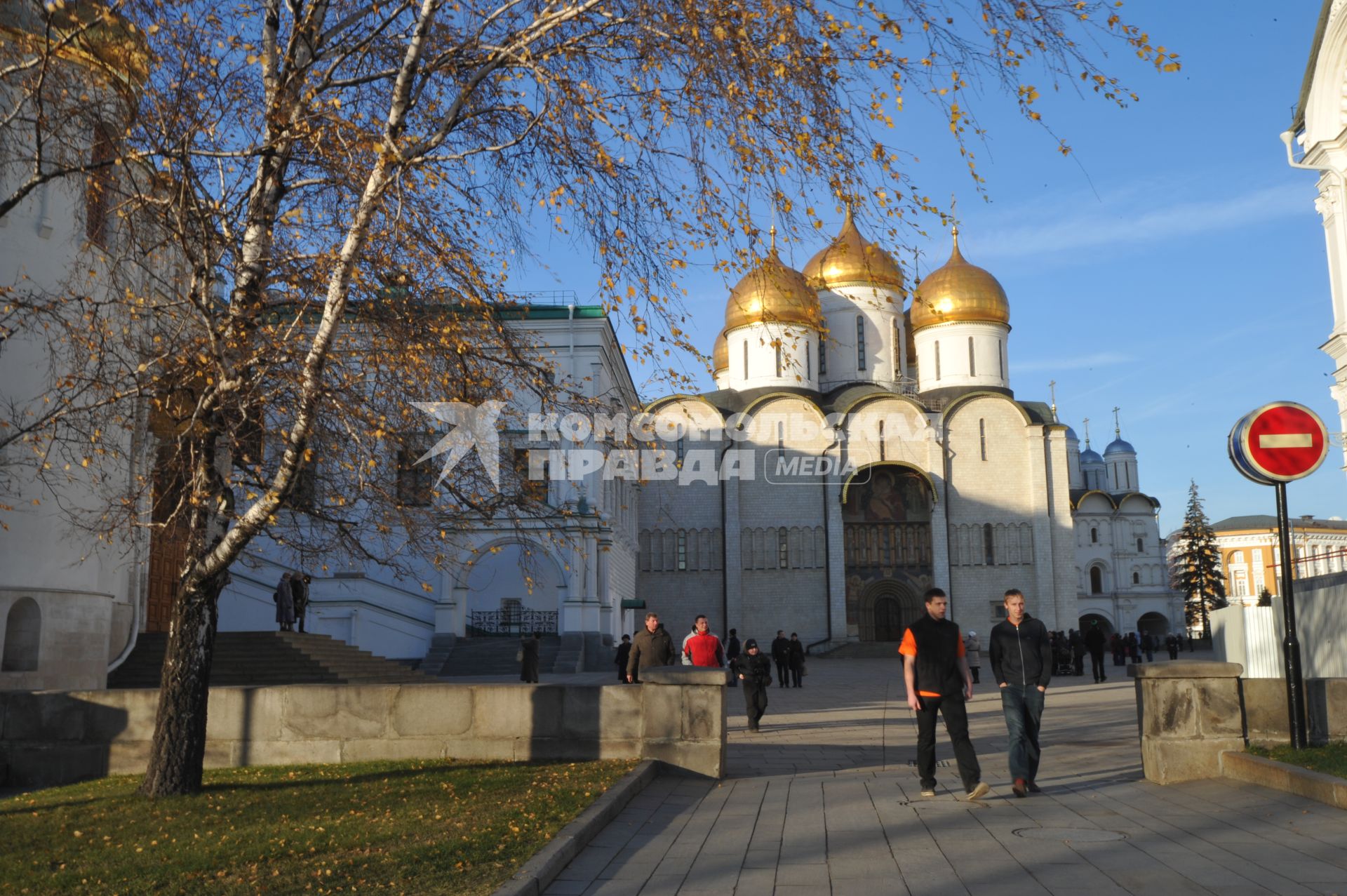 Московский Кремль. На снимке: Успенский собор