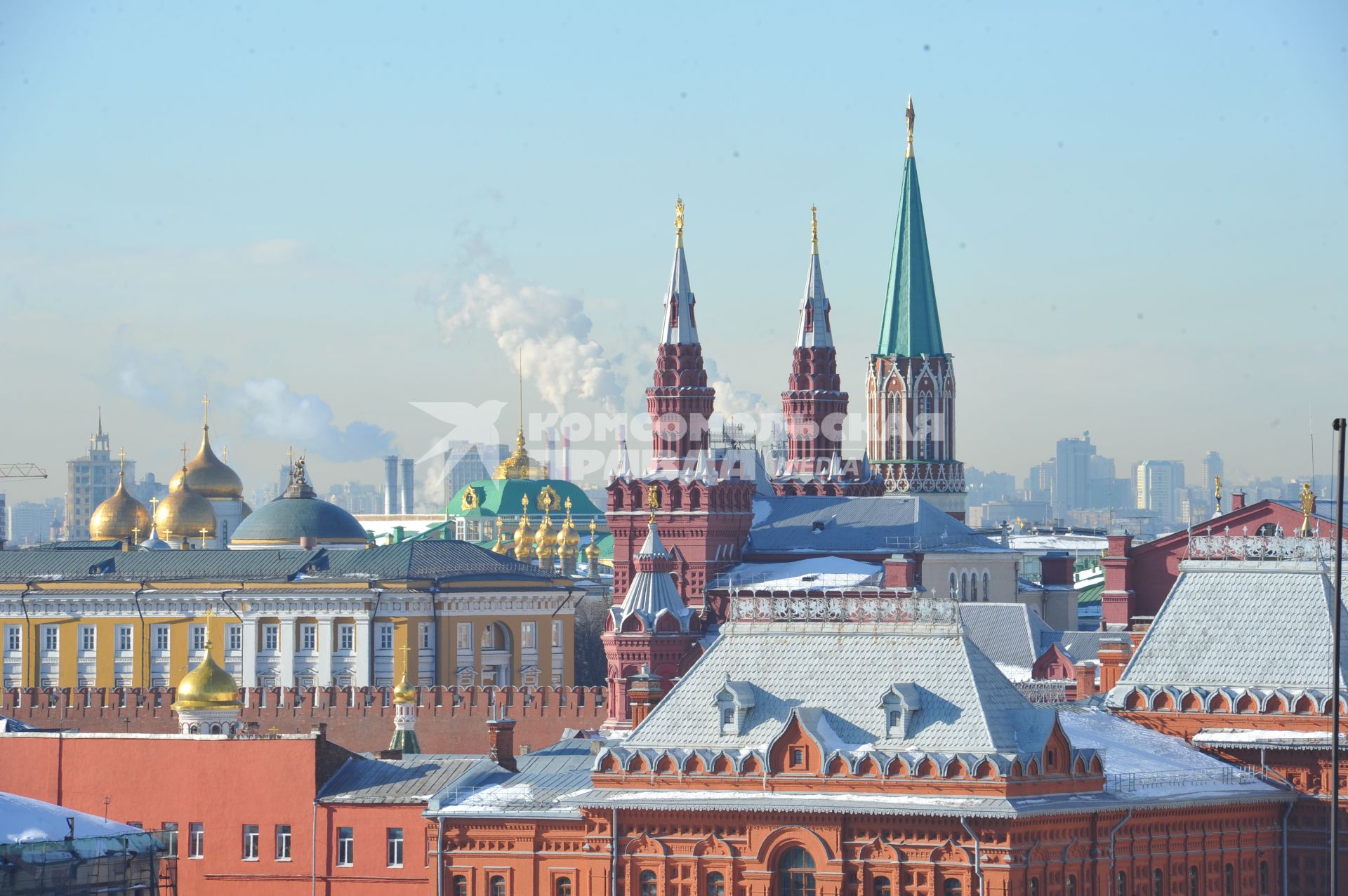 Вид на башни Кремля.