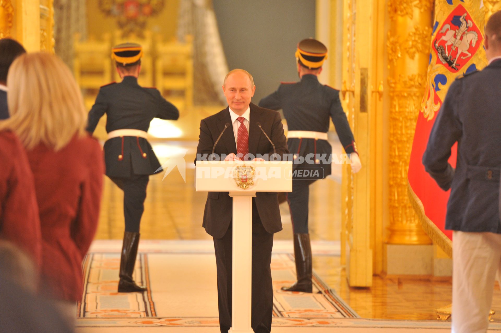 Владимир Путин принял в Кремле членов национальной паралимпийской сборной, победителей и призёров XIV Паралимпийских игр в Лондоне. На снимке: президент России Владимир Путин.