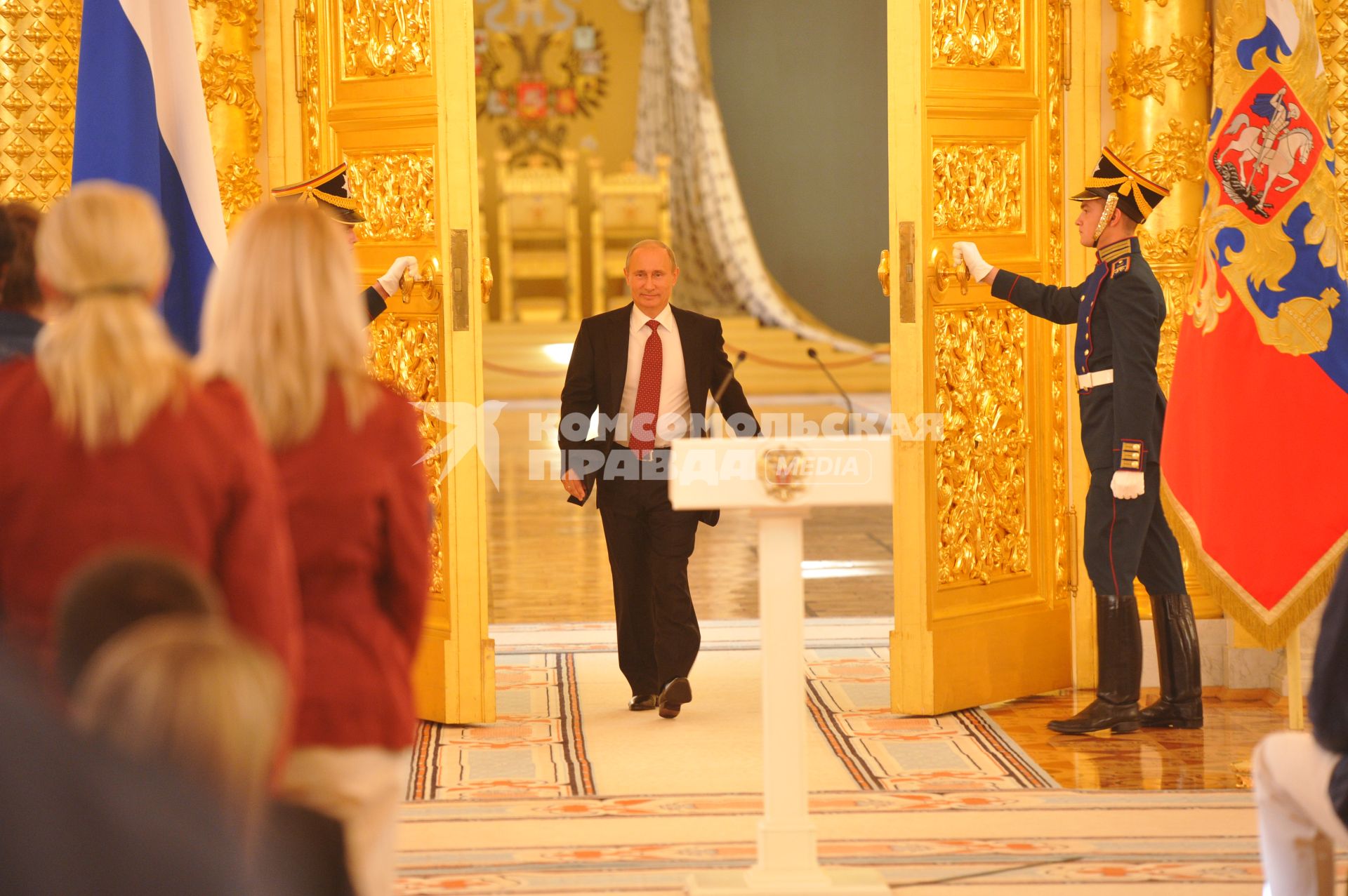 Владимир Путин принял в Кремле членов национальной паралимпийской сборной, победителей и призёров XIV Паралимпийских игр в Лондоне. На снимке: президент России Владимир Путин.