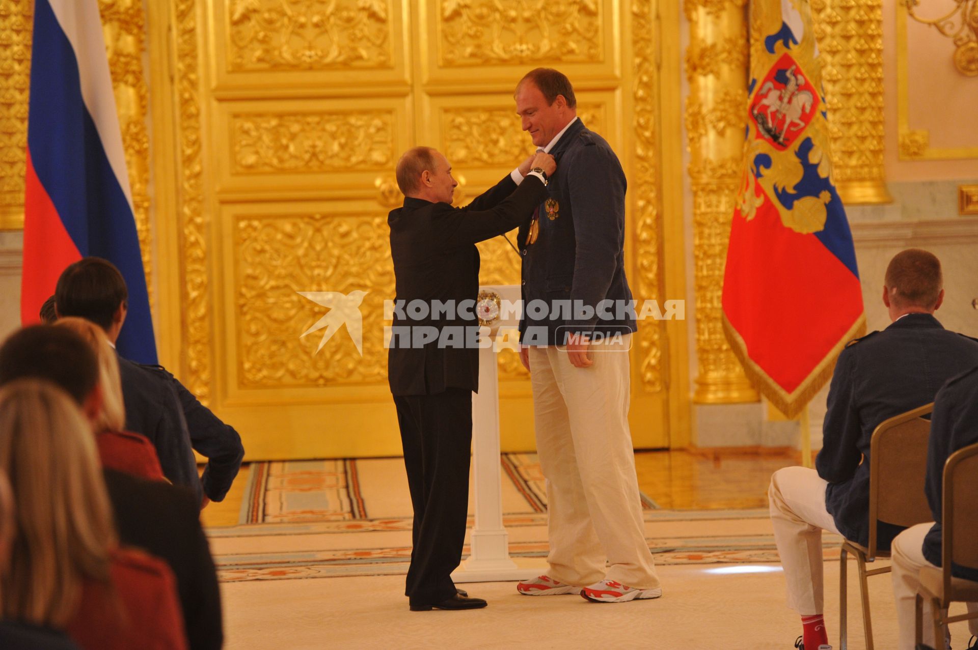 Владимир Путин принял в Кремле членов национальной паралимпийской сборной, победителей и призёров XIV Паралимпийских игр в Лондоне. На снимке: президент России Владимир Путин.