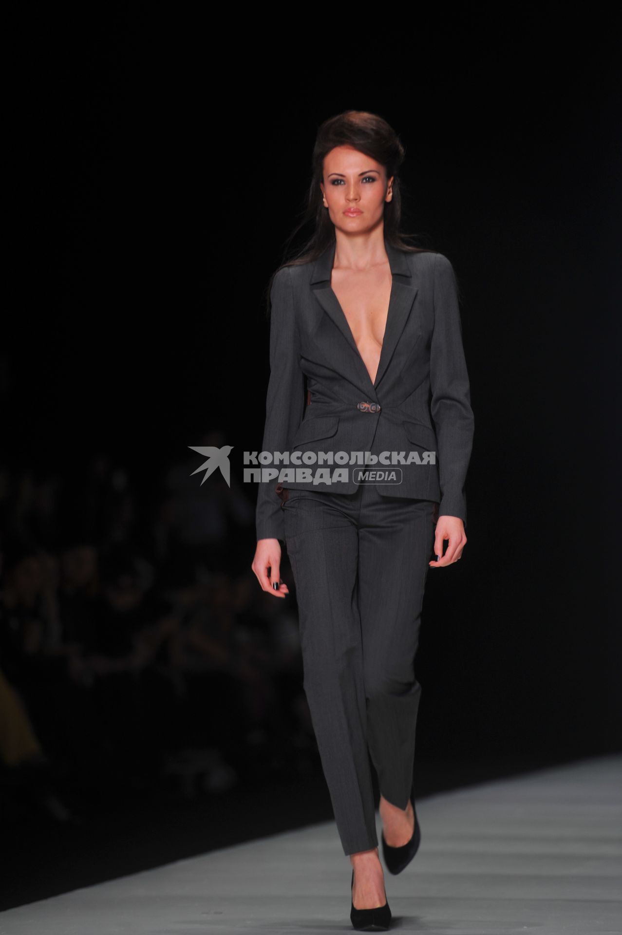 ЦВЗ `Манеж`. Российская Неделя моды `Mercedes-Benz Fashion Week Russia`. Показ коллекции Julia Dalakian.