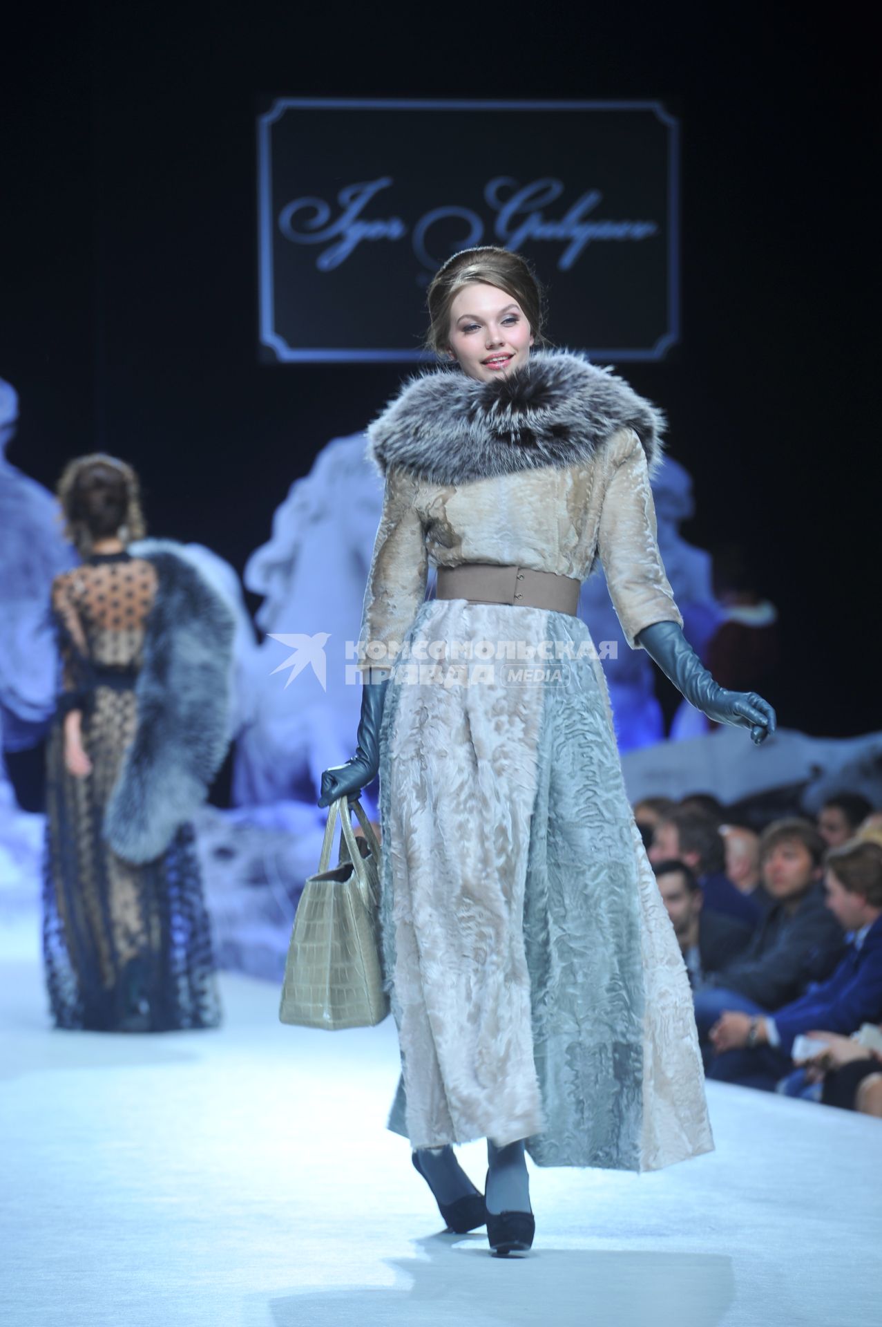 Гостиный двор. Неделя моды в Москве `Volvo Moscow Fashion Week`. Показ коллекции Igor Gulyaev.