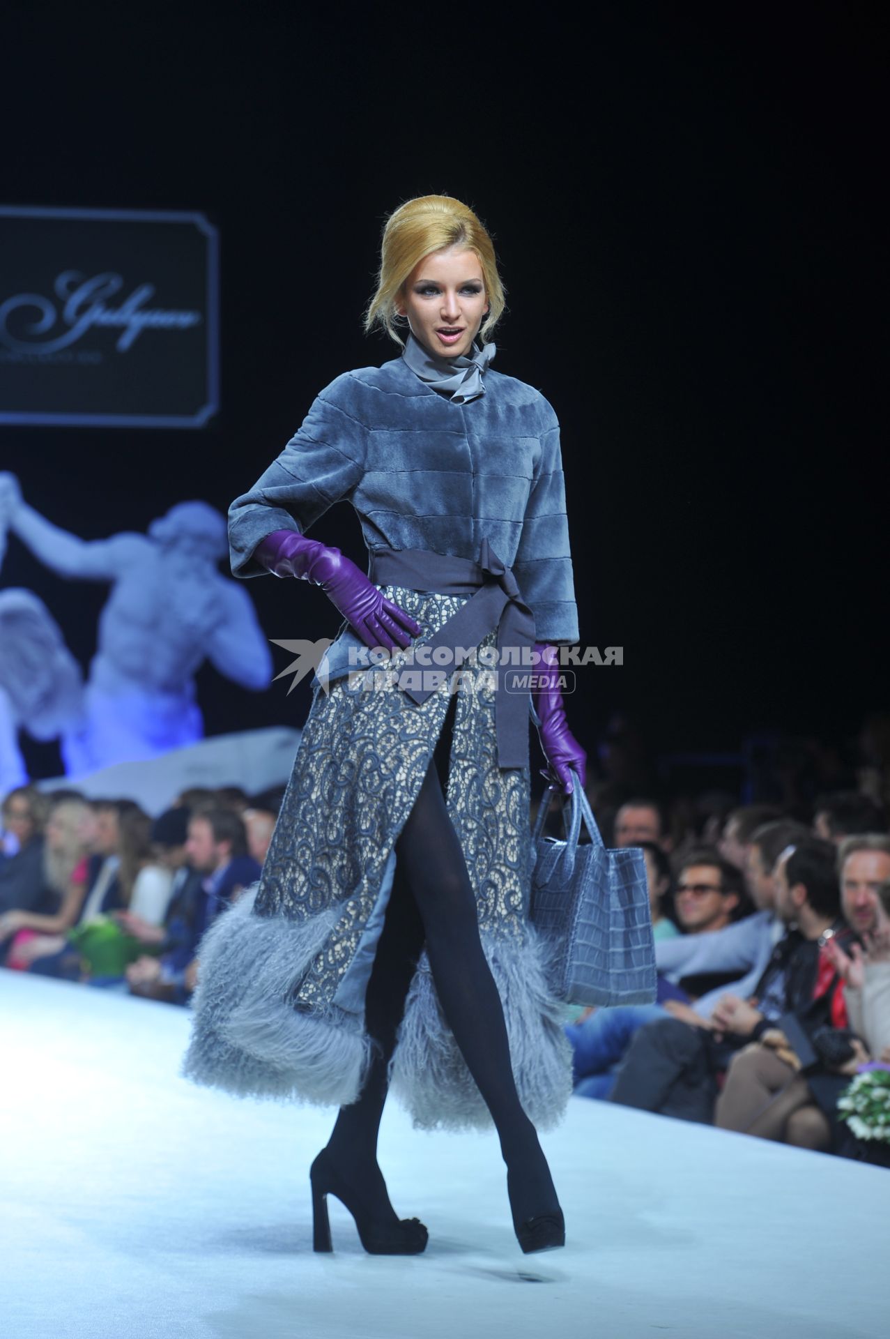 Гостиный двор. Неделя моды в Москве `Volvo Moscow Fashion Week`. Показ коллекции Igor Gulyaev.