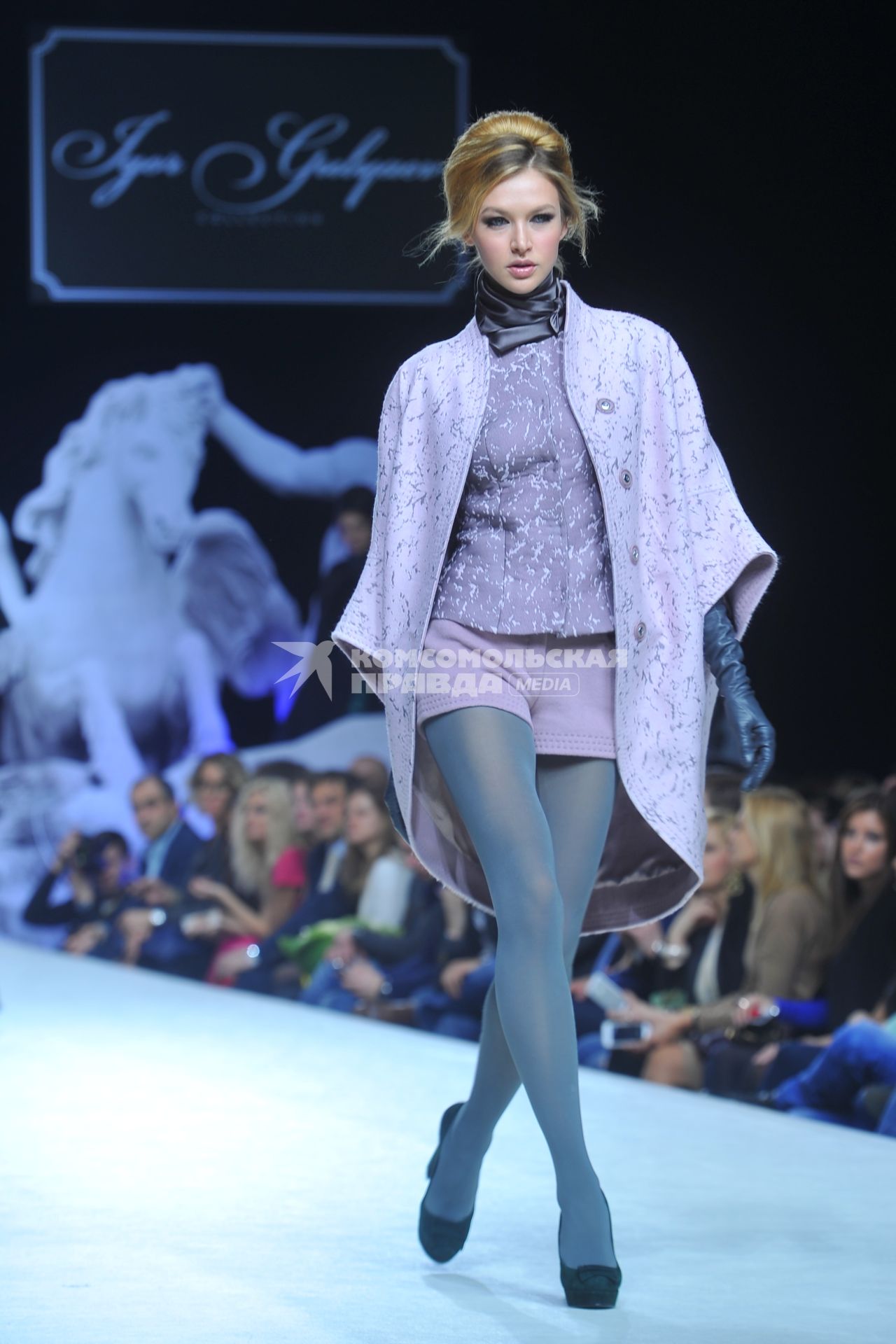 Гостиный двор. Неделя моды в Москве `Volvo Moscow Fashion Week`. Показ коллекции Igor Gulyaev.