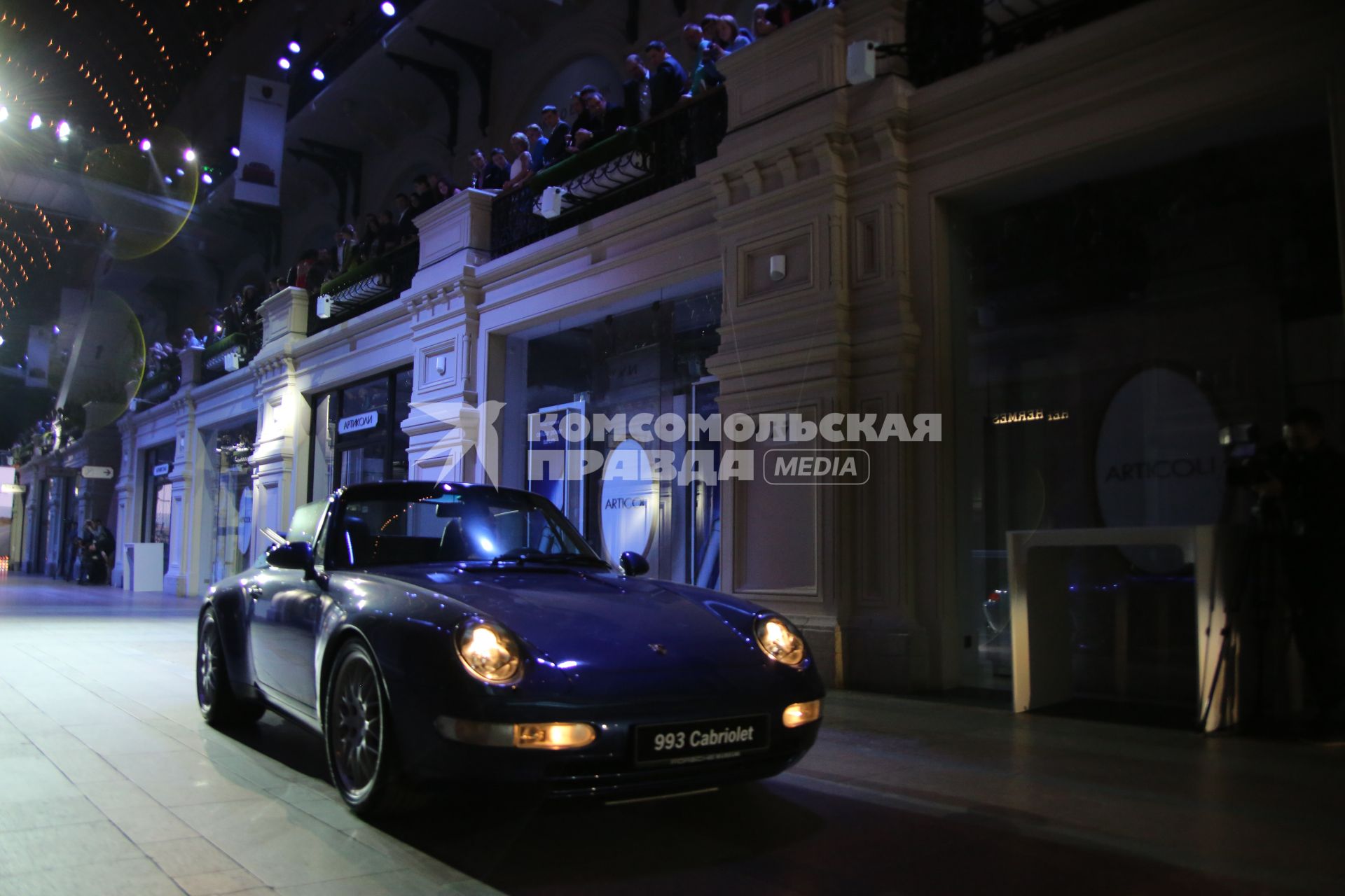 ГУМ. Вечеринка Porsche Night в честь 50-летия модели 911. На снимке: автомобиль Porsche.