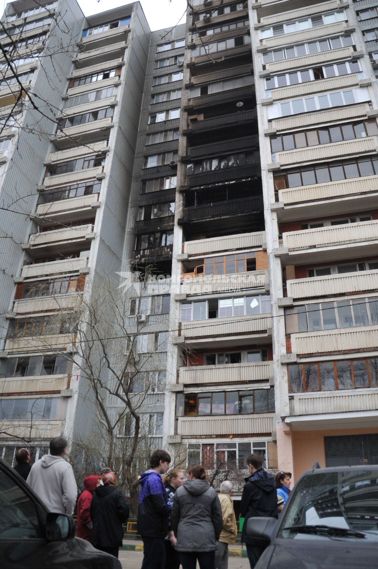 Улица Широкая дом  25/24. Возгорание в жилом доме на северо-востоке Москвы. На снимке: последствия пожара.