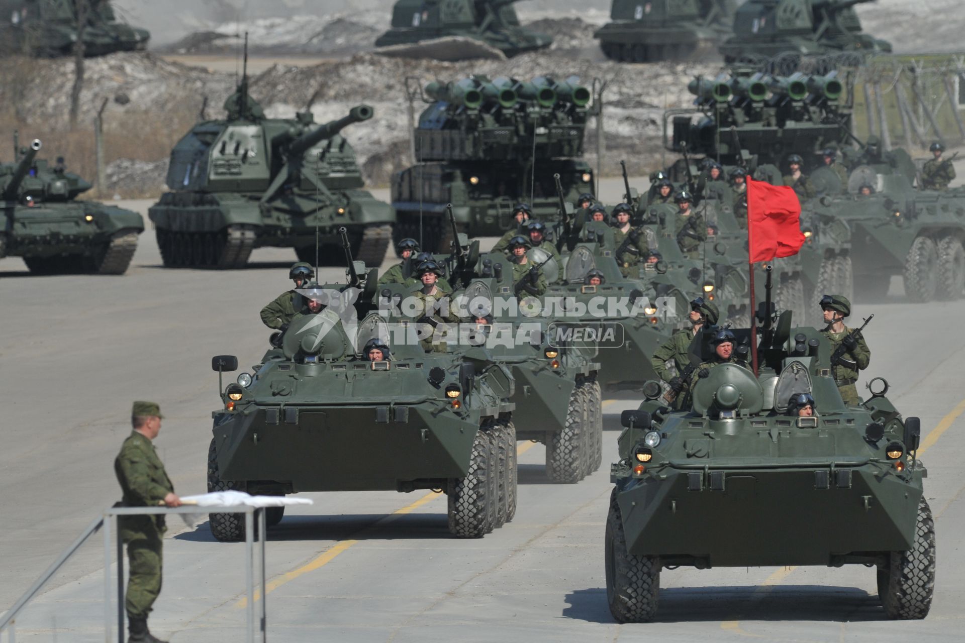 Полигон Алабино. Репетиция парада Победы. На снимке: военная техника