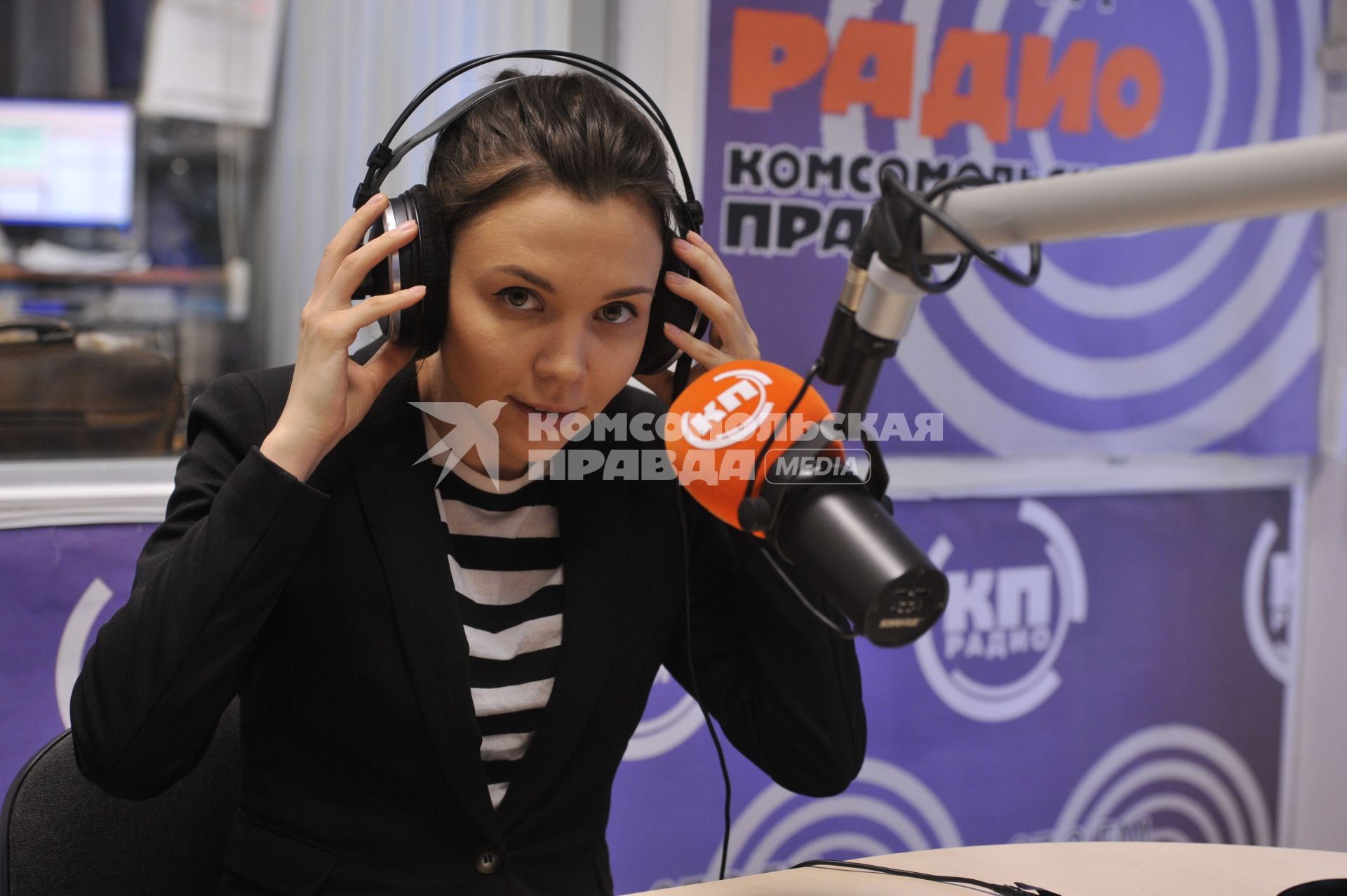 Радиостанция `Комсомольская правда`. Автор и актриса команды КВН Сега Мега Драйв 16 Бит Галина Тенишева