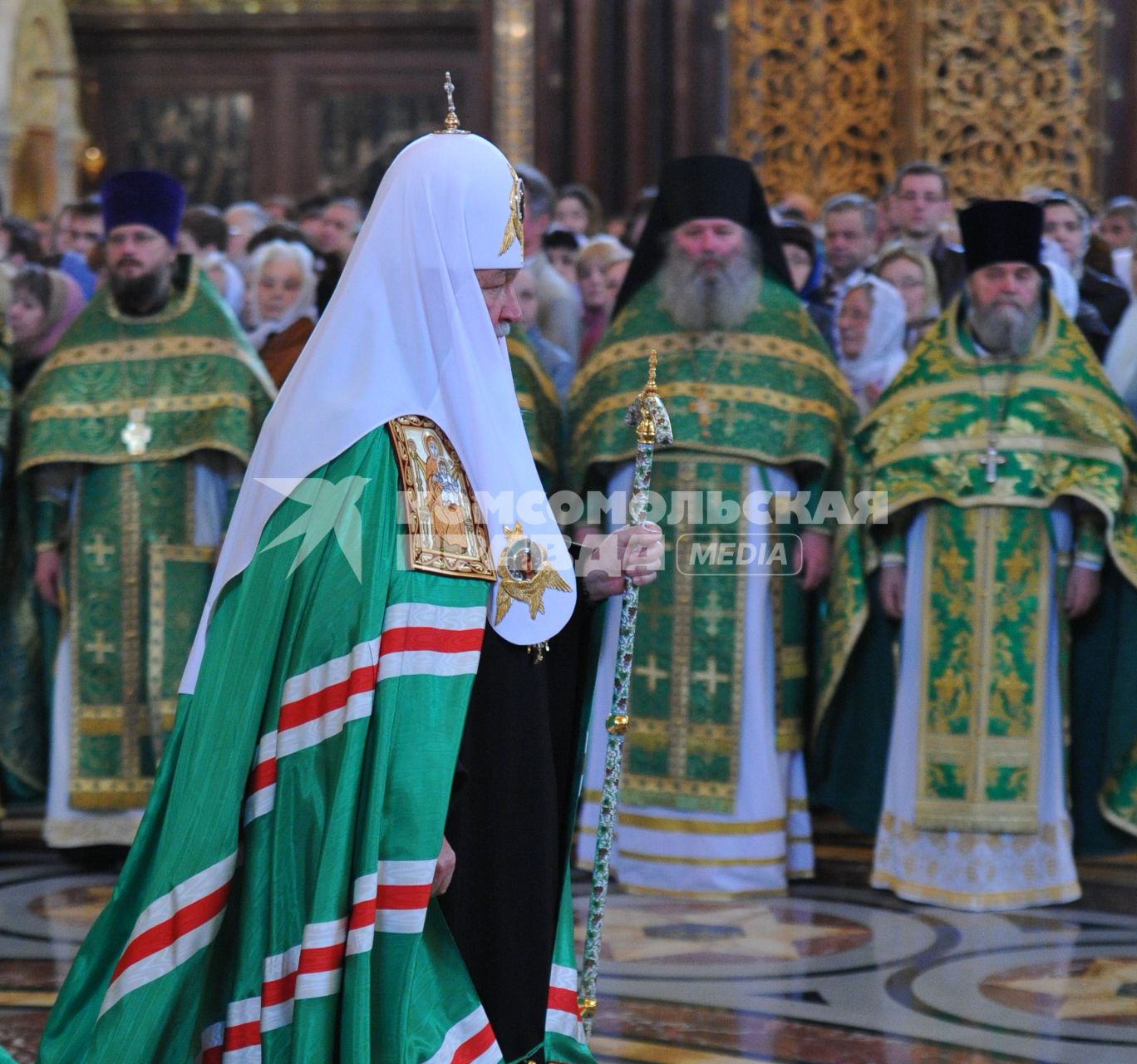 Храм Христа Спасителя. Вербное воскресенье. На снимке: патриарх Московский и всея Руси Кирилл во время литургии.