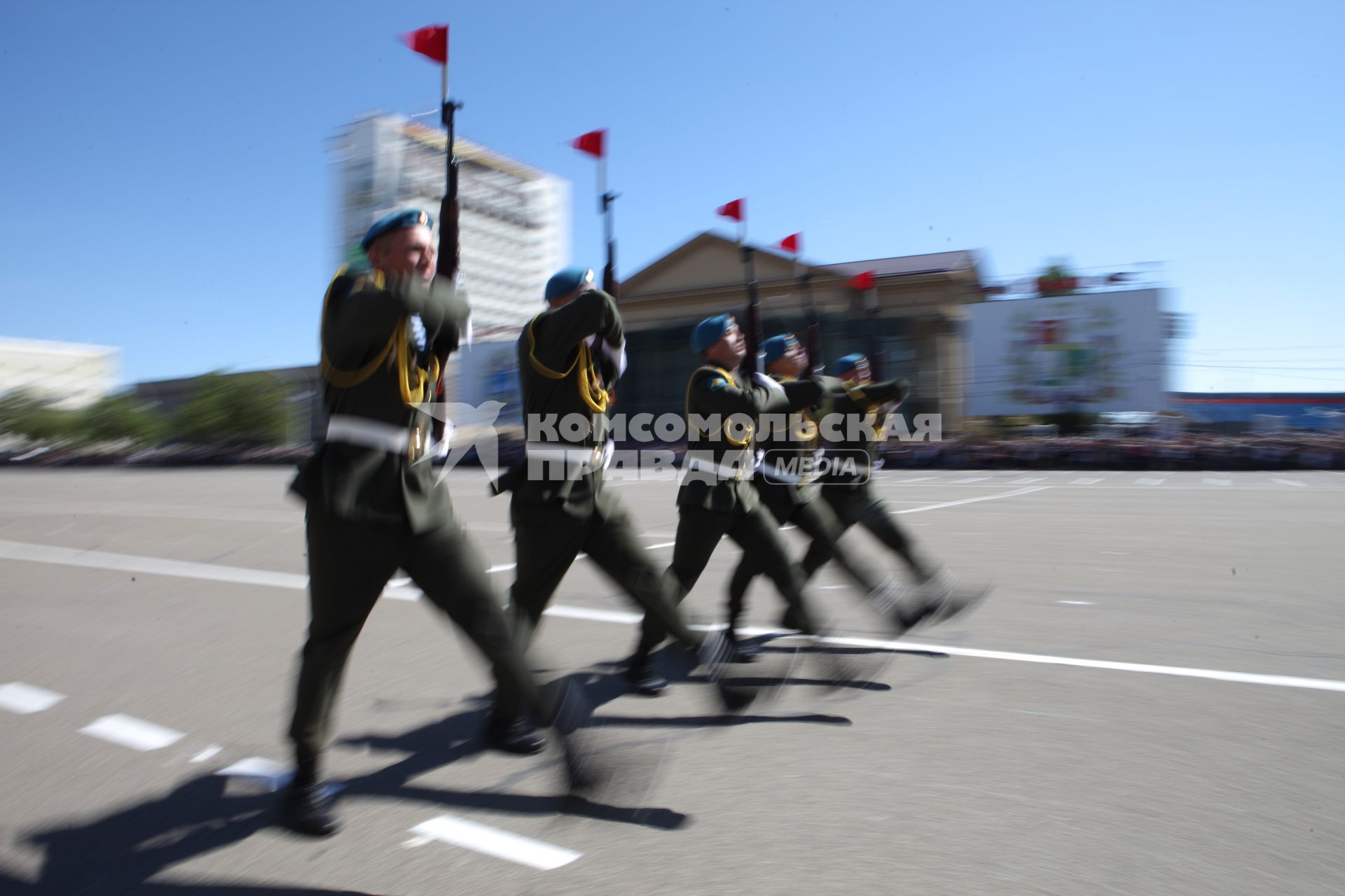 Ставрополь. Центр города. Парад на День Победы.