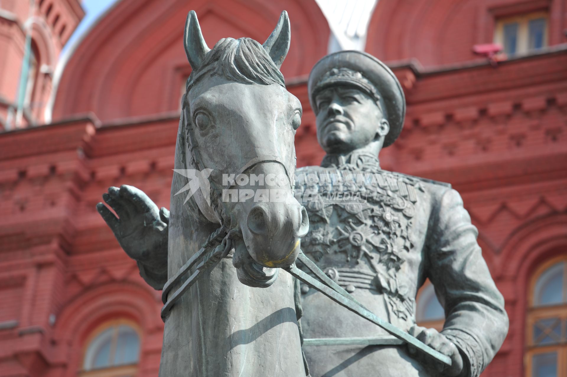 Манежная площадь. На снимке: памятник маршалу Г.К.Жукову.