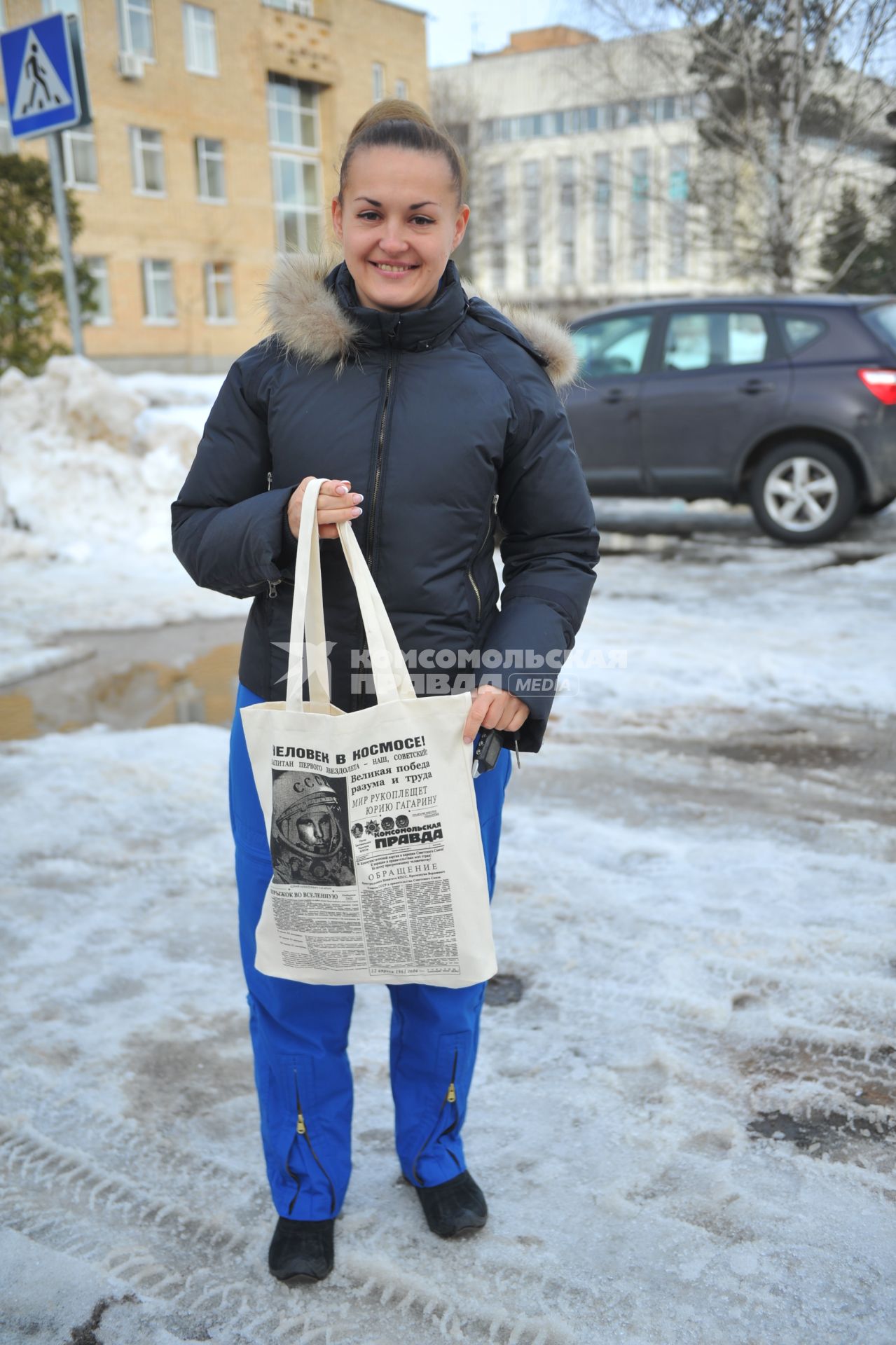 Звездный городк. На снимке: космонавт Елена Серова.