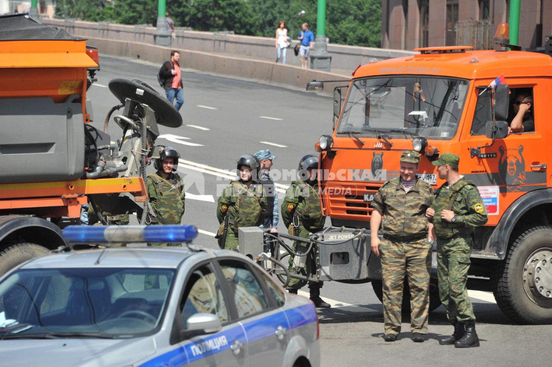 Акция оппозиции `Марш против палачей` прошла от Калужской площади до Болотной.