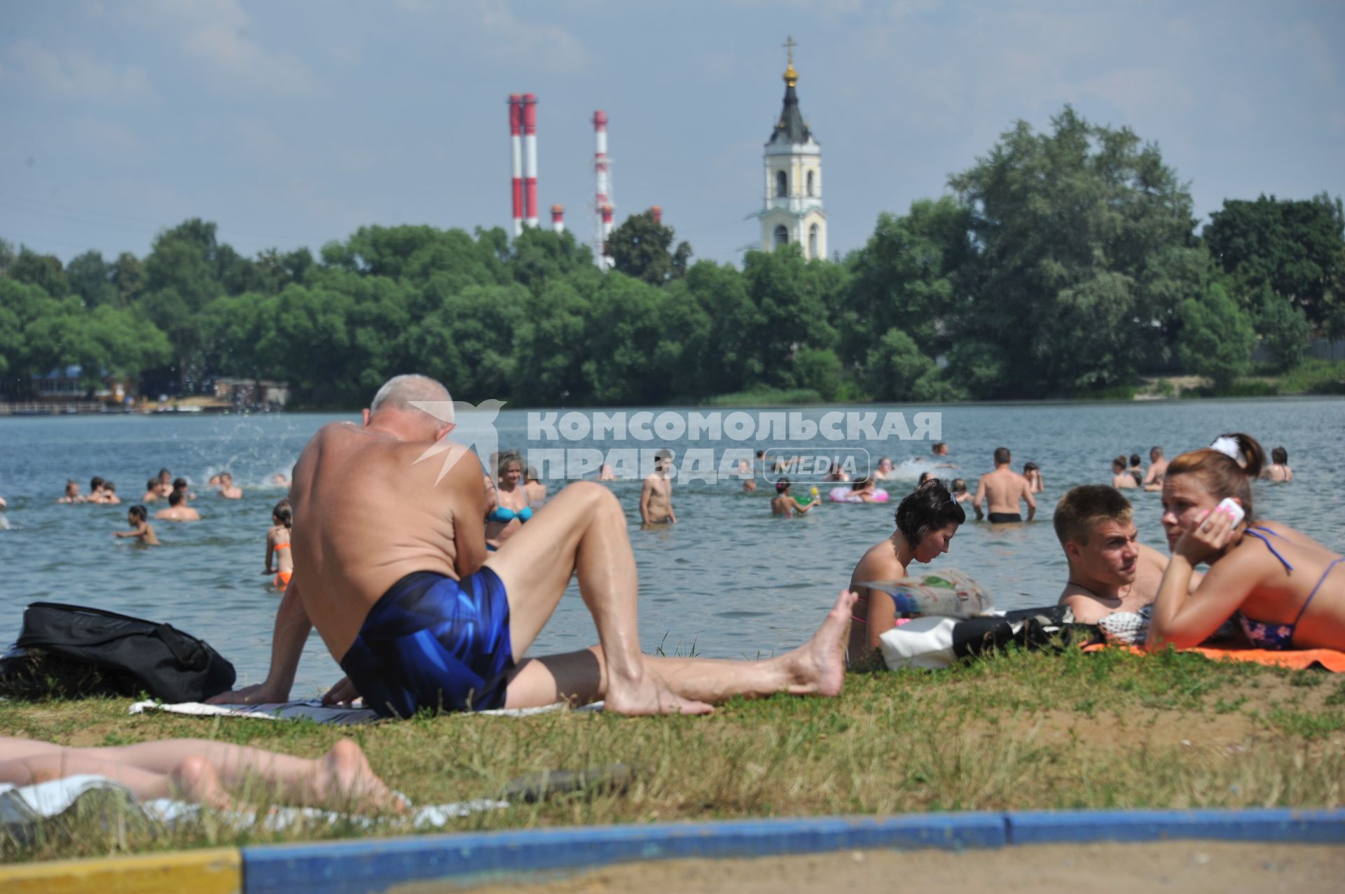 Старое Косино. Городской пляж на берегу Белого озера.