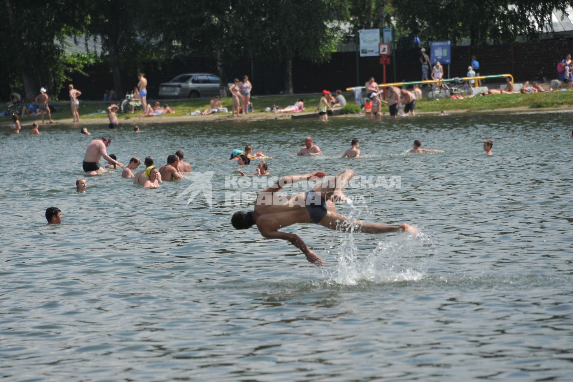 Старое Косино. Городской пляж на берегу Белого озера.