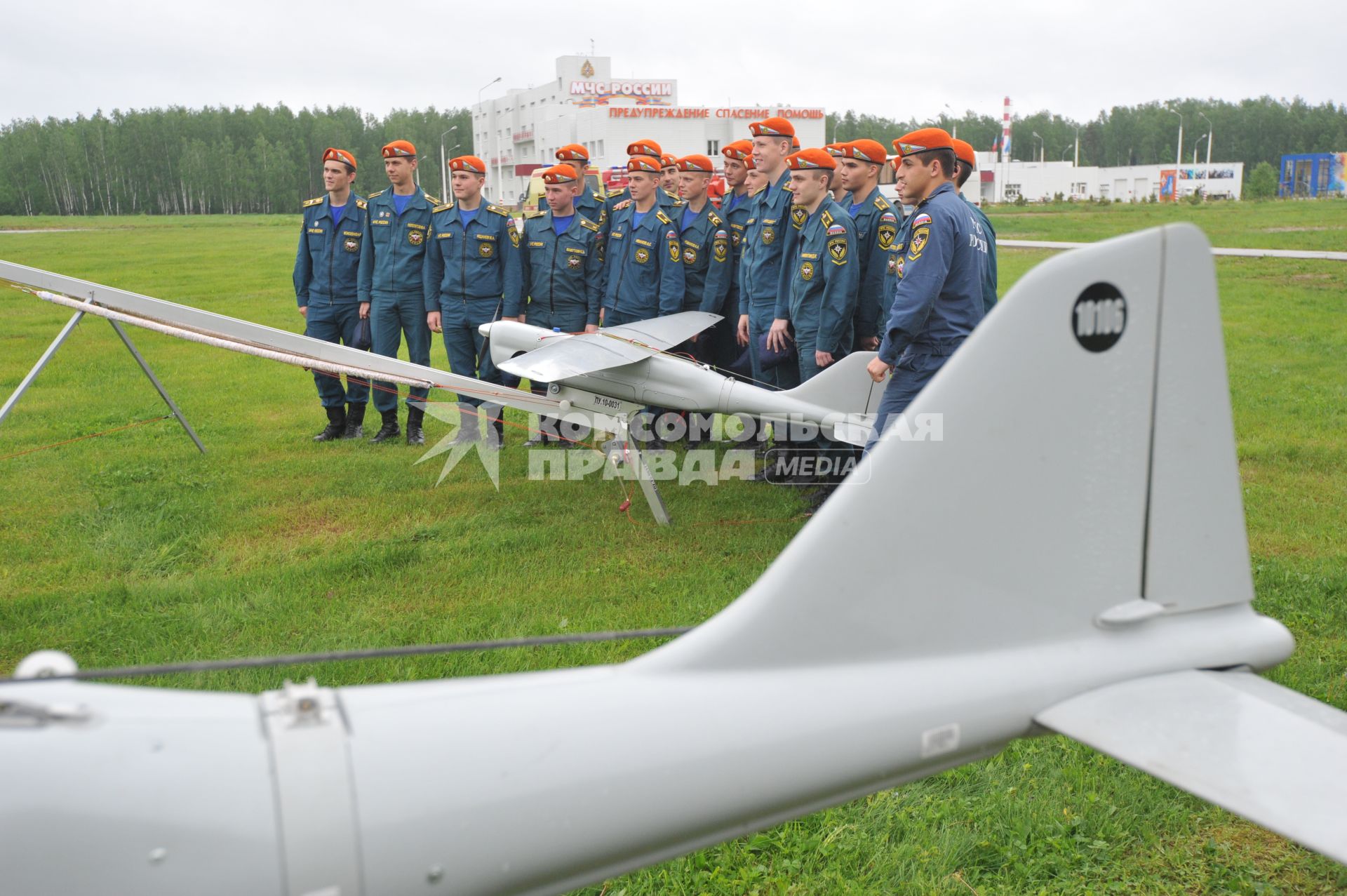 5-й международный салон `Комплексная безопасность-2013`. Полигон 179-го спасательного центра МЧС. Демонстрационно-полевые учения по ликвидации последствий `землетрясения`. На снимке: беспилотник