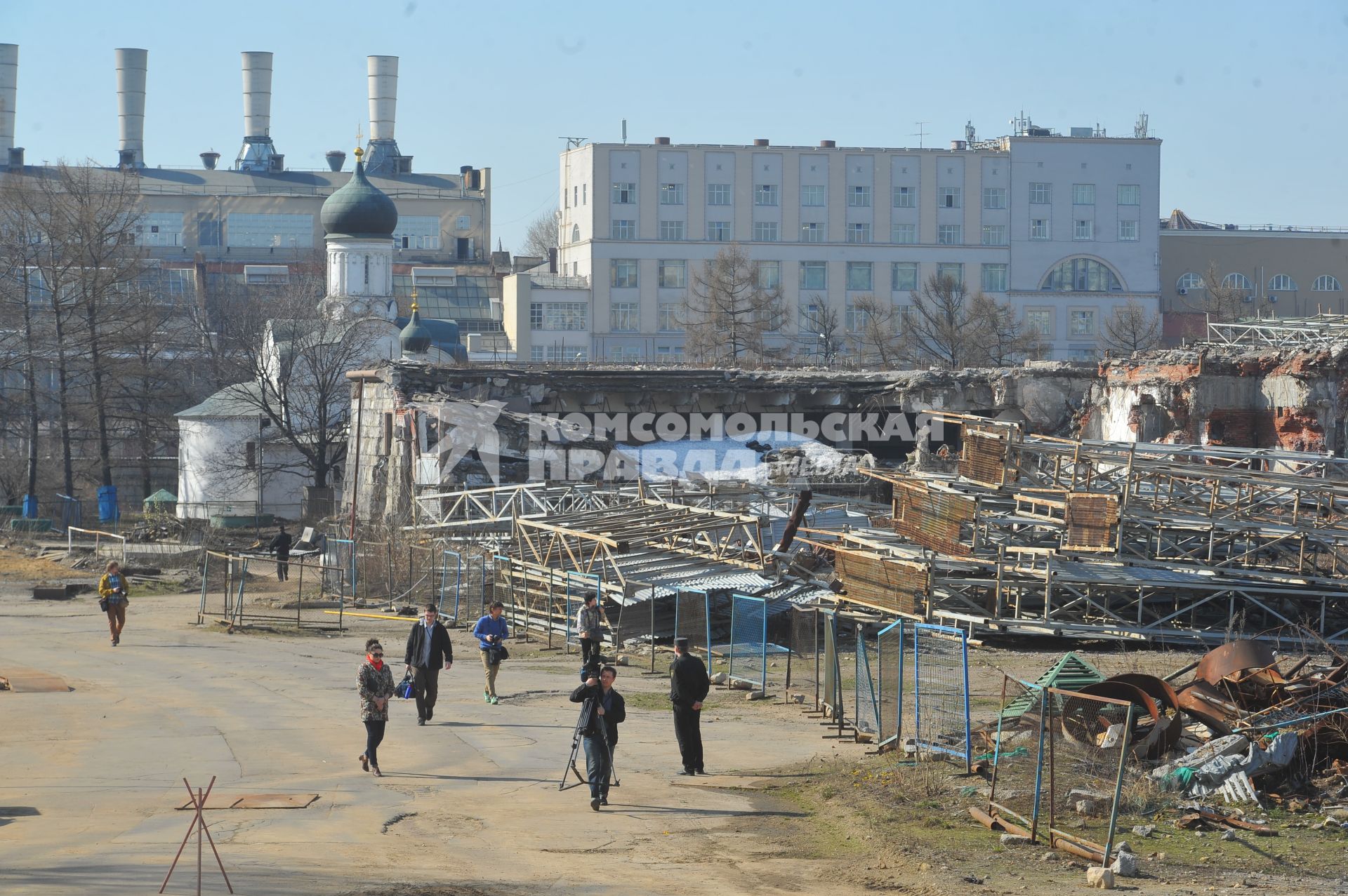 Москомархитектура объявила международный конкурс на ландшафтно-архитектурную концепцию парка `Зарядье`. На снимке:  церковь Зачатия Св. Анны.