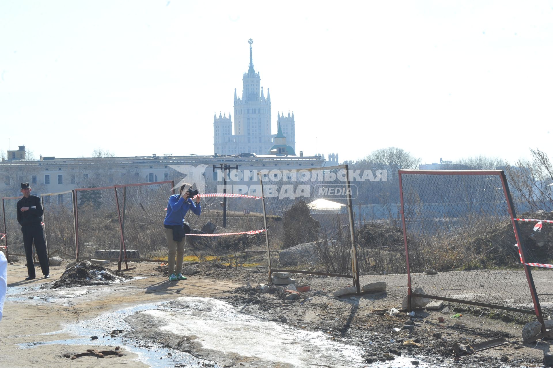 Москомархитектура объявила международный конкурс на ландшафтно-архитектурную концепцию парка `Зарядье`. На снимке: фотограф.