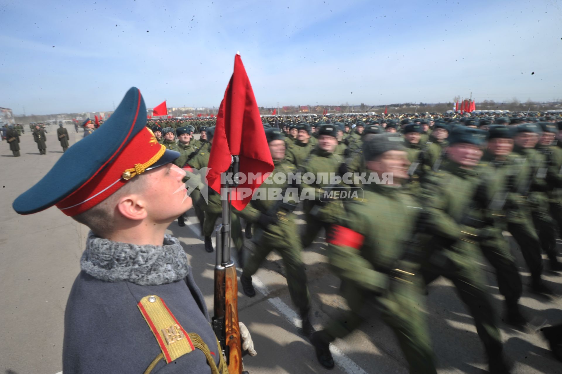 Полигон `Алабино`. Репетиция Парада Победы , который пройдет 9 мая на Красной площади. На снимке: военнослужащие парадного расчета пешей и механизированной колонн.