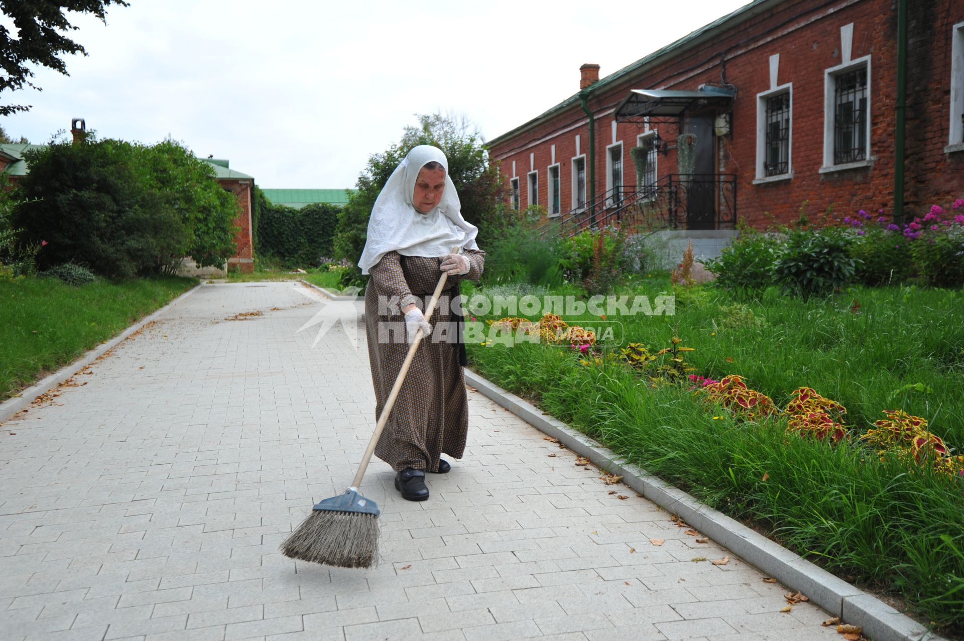 Бородино. Бородинское поле. Спасо-Бородинский женский 
монастырь. На снимке: килейный корпус.