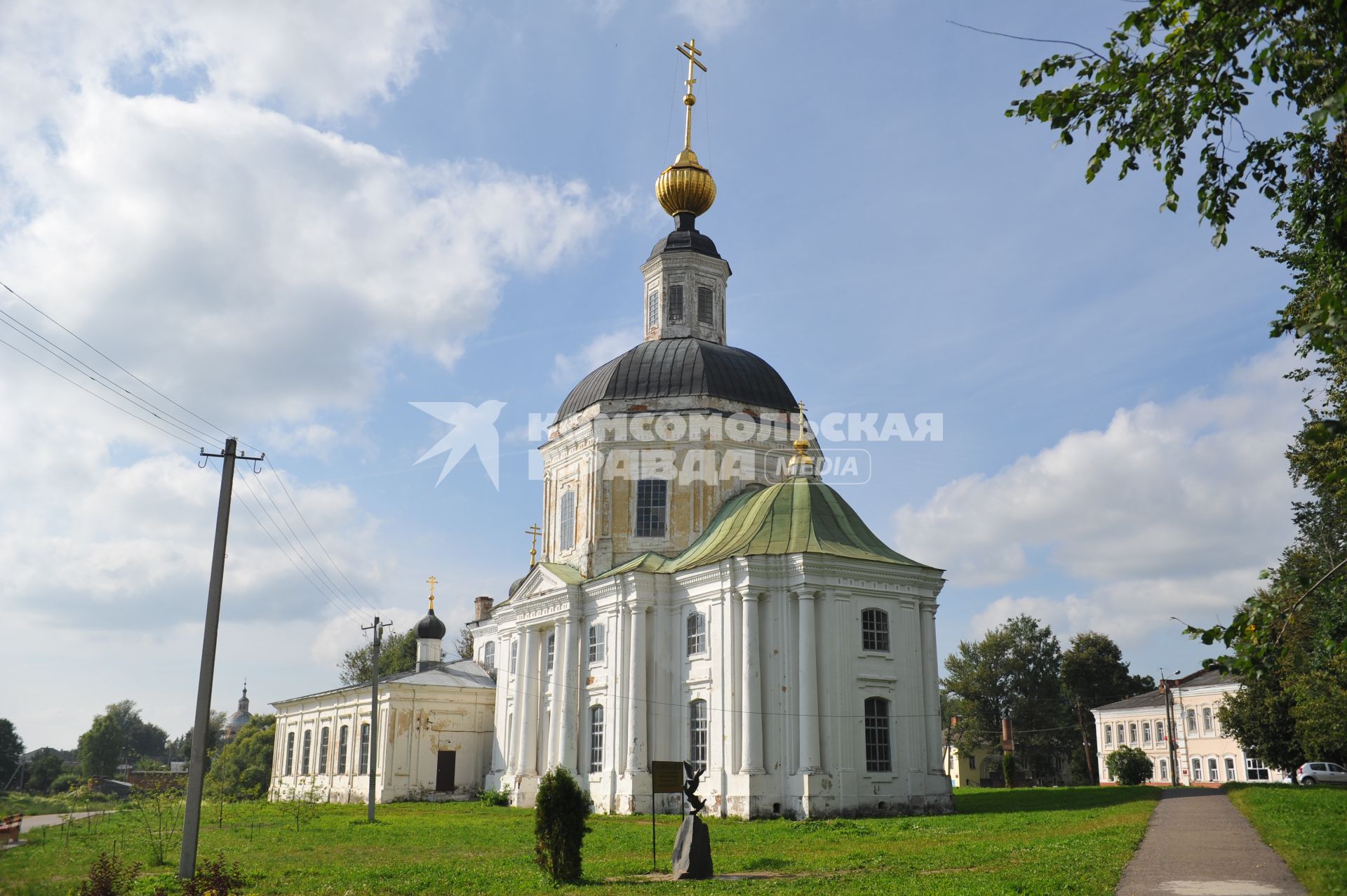 Вязьма. На снимке: Богородицкий храм.