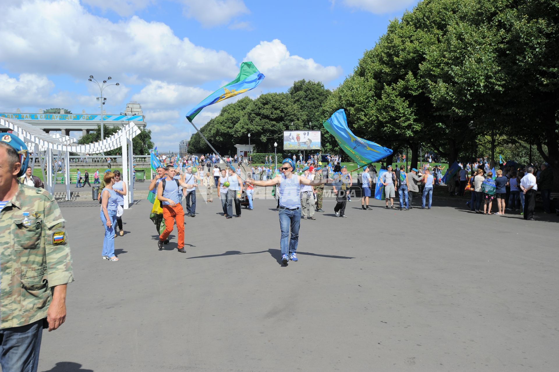 ЦПКиО им. Горького. День воздушно-десантных войск (ВДВ).