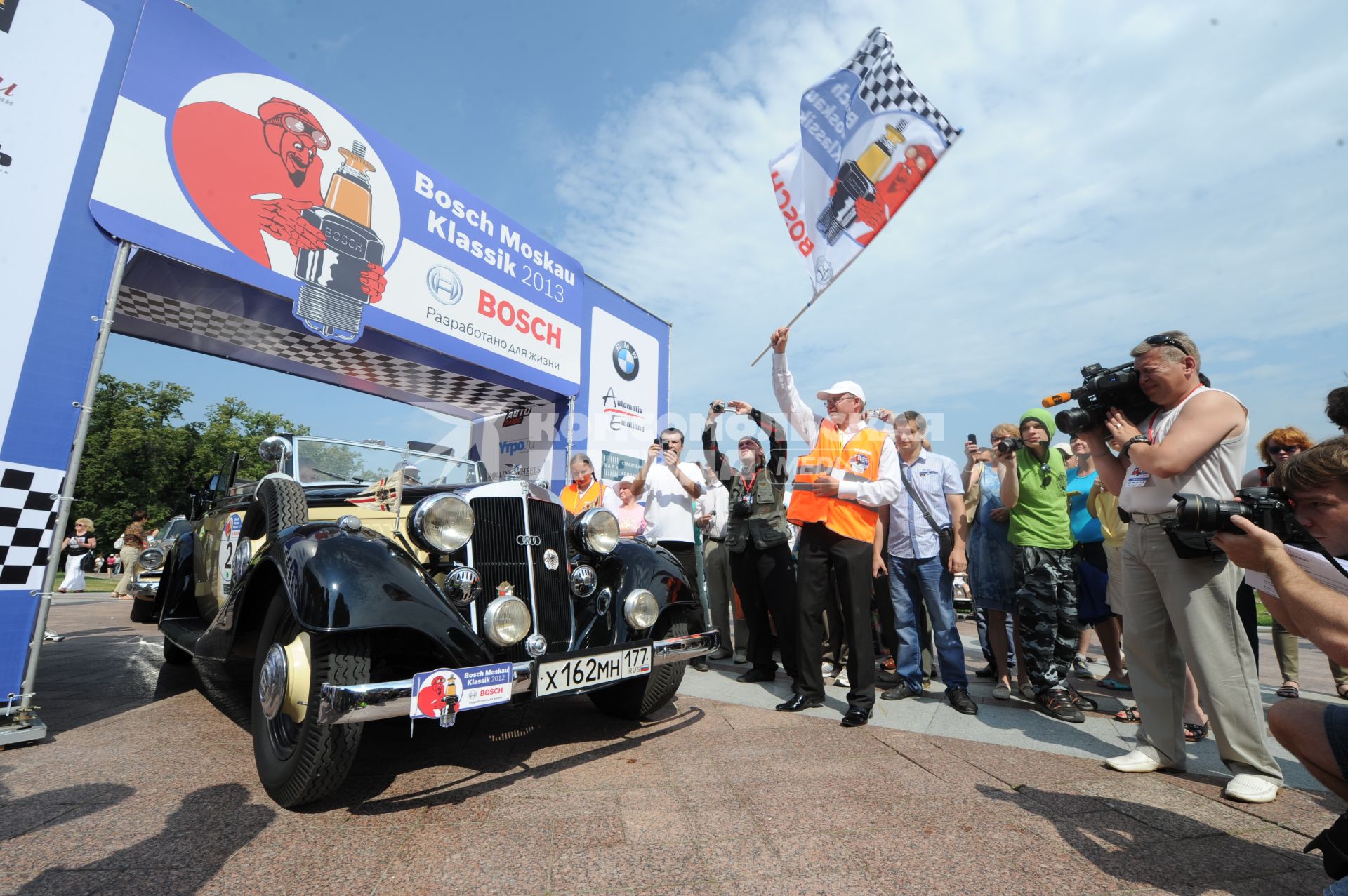 Музей-заповедник `Царицыно`. Ралли старинных автомобилей Bosch Moskau Klassik.