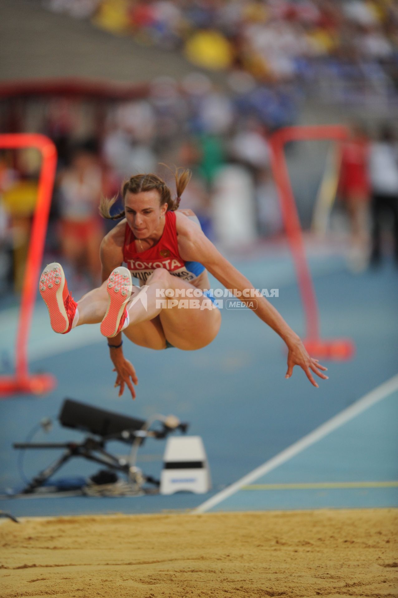 СК \"Лужники\".  Церемония открытия чемпионата мира по легкой атлетике 2013.  Квалификационный раунд по прыжкам в длину. На снимке: российская спортсменка  Ольга Кучеренко.