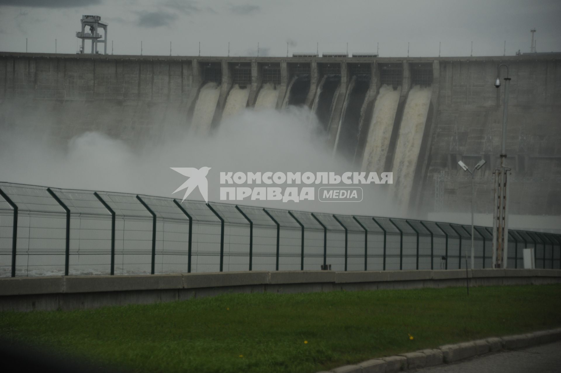 Наводнение в Приамурье. На снимке: водохранилище Зейской ГЭС.