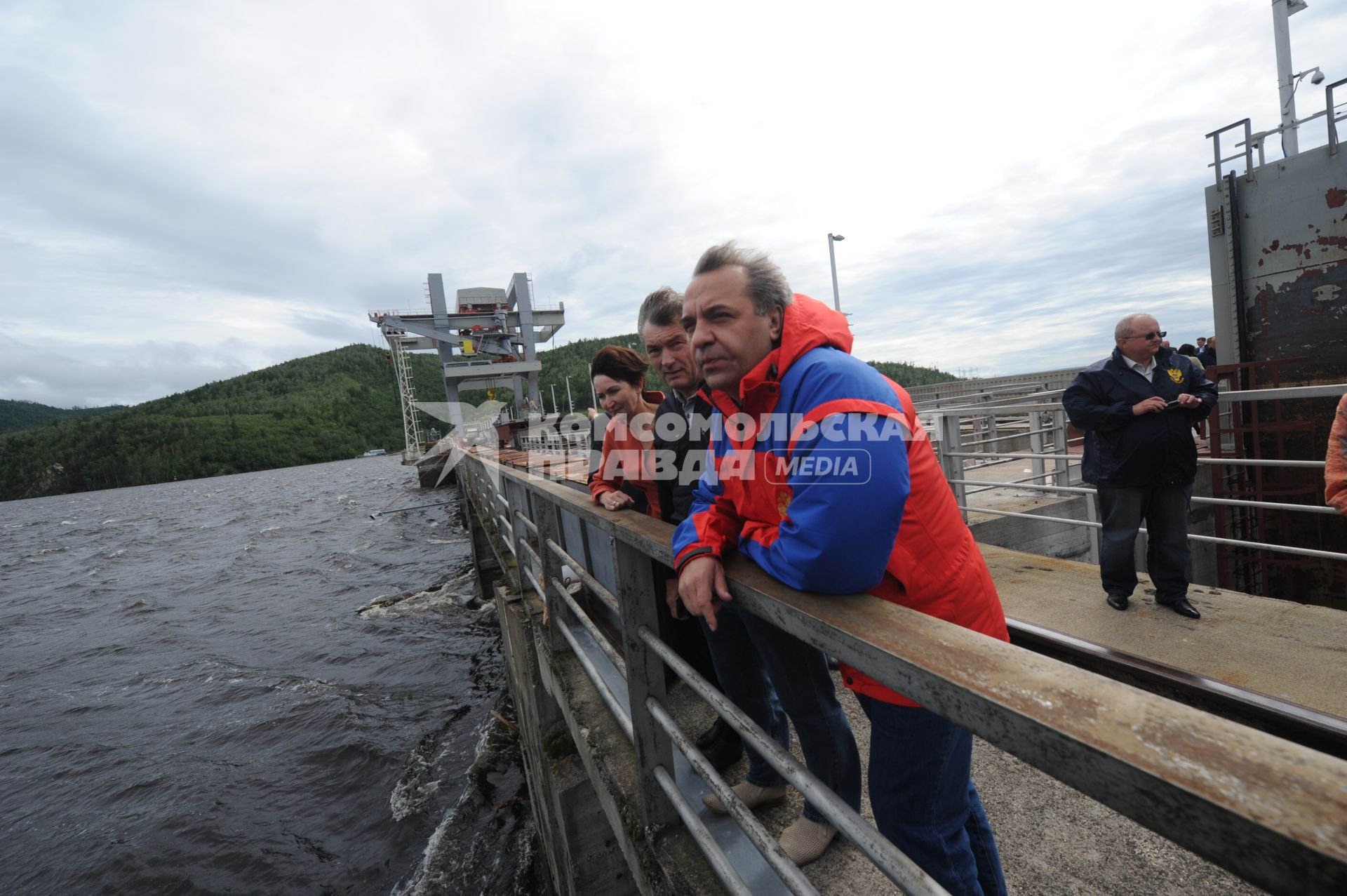 Наводнение в Приамурье. Министр МЧС РФ В.Пучков прибыл в зону подтопления. На снимке: глава МЧС РФ Владимир Пучков.