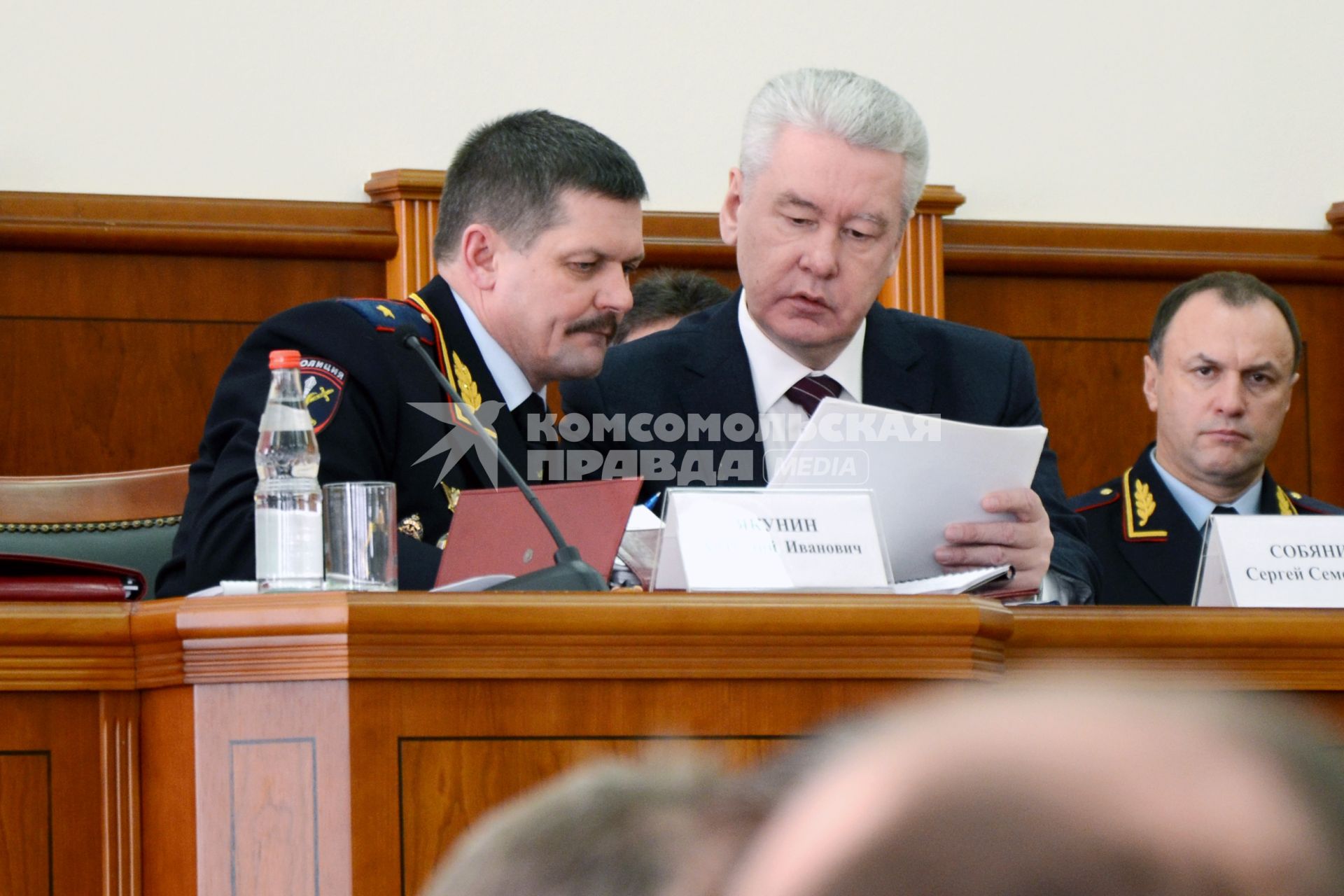 Заседание коллегии Главного управления МВД по городу Москве. На снимке:  начальник ГУ МВД России по г. Москве Анатолий Якунин и Временно исполняющий обязанности мэра Москвы Сергей Собянин.