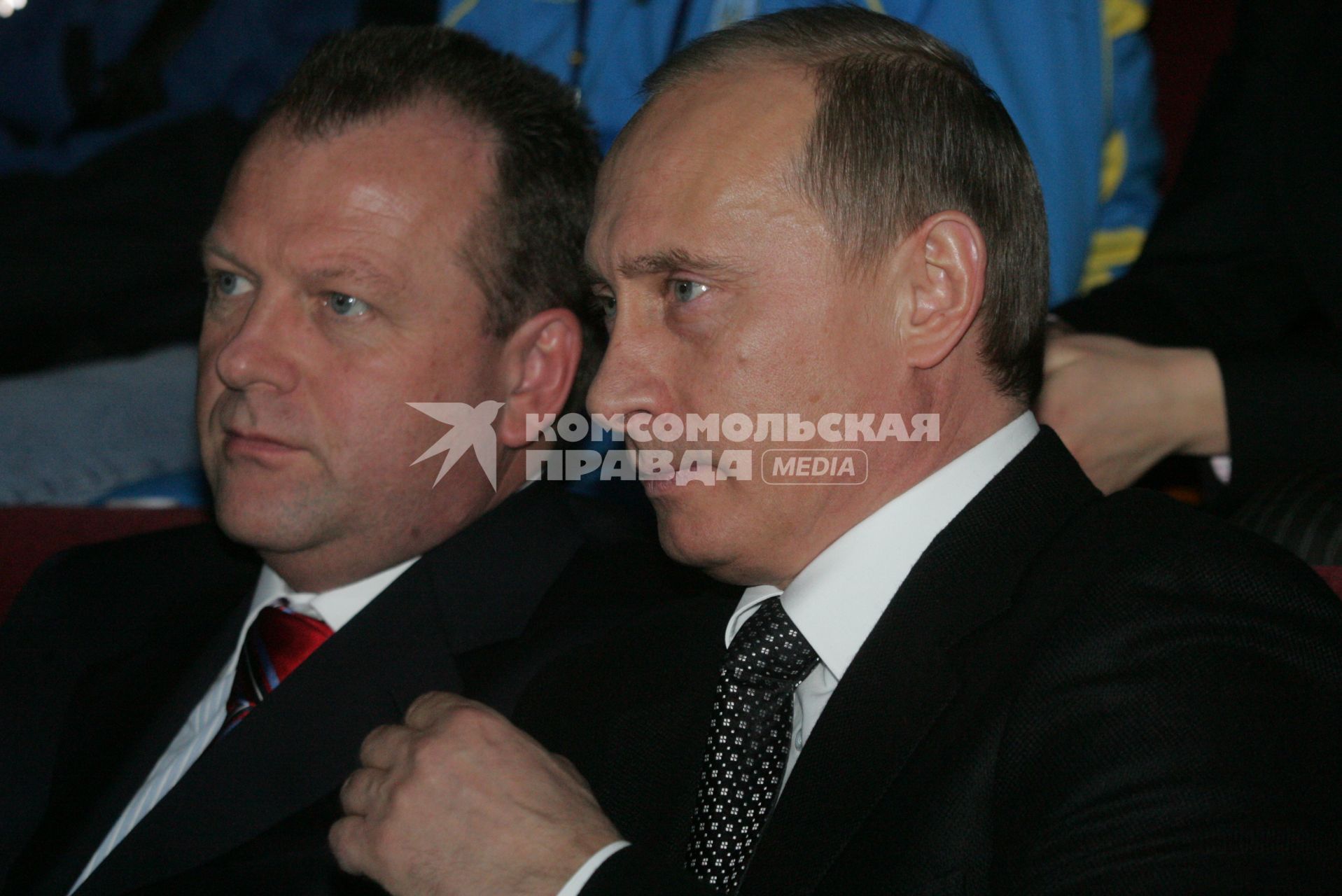 Абсолютный чемпионат Европы по дзюдо на призы президента РФ в театре Российской армии. На снимке: президент Европейского союза дзюдо Мариус Визер (слева) и президент РФ Владимир Путин.