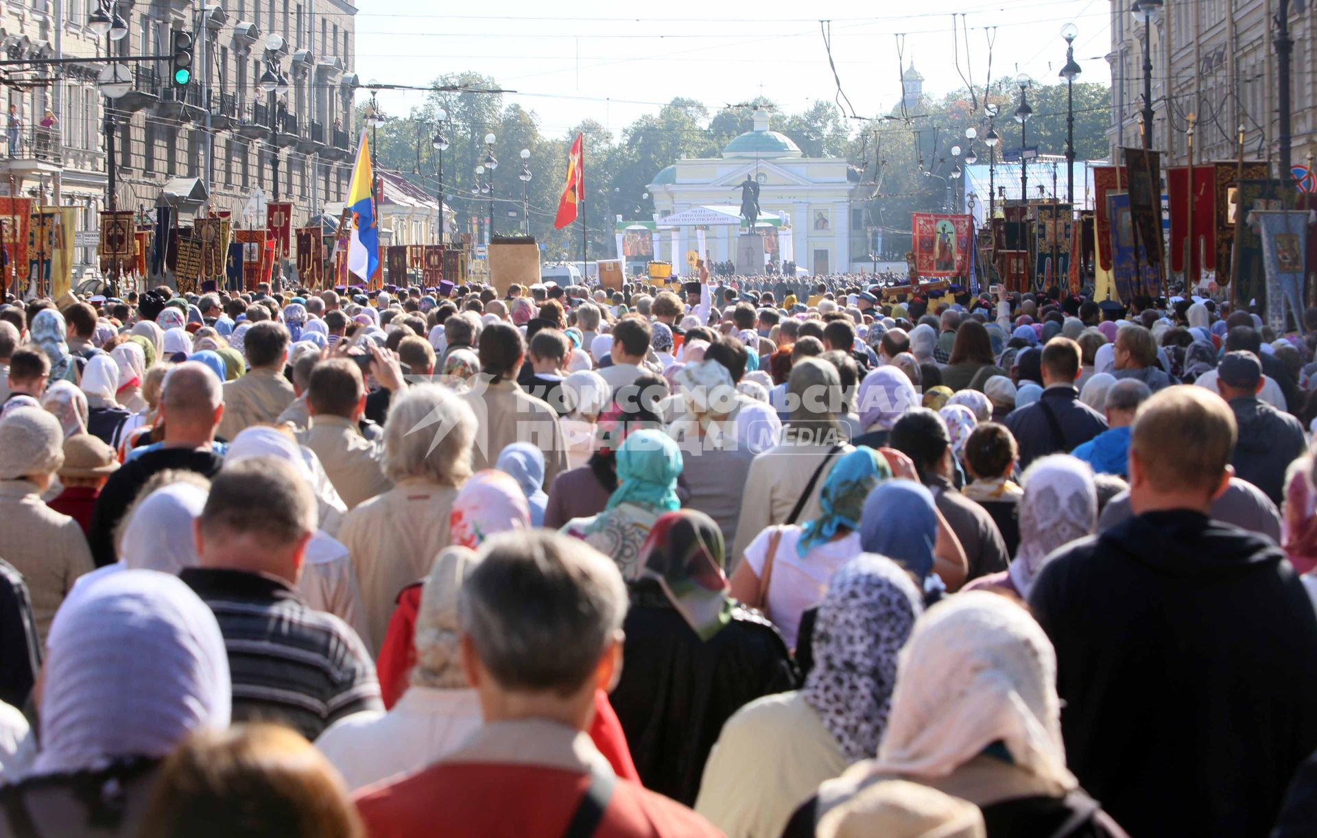 крестный ход в честь 300 летия лавры