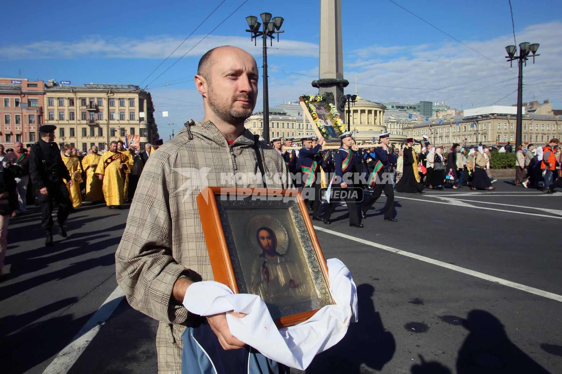 крестный ход в честь 300 летия лавры виталий милонов