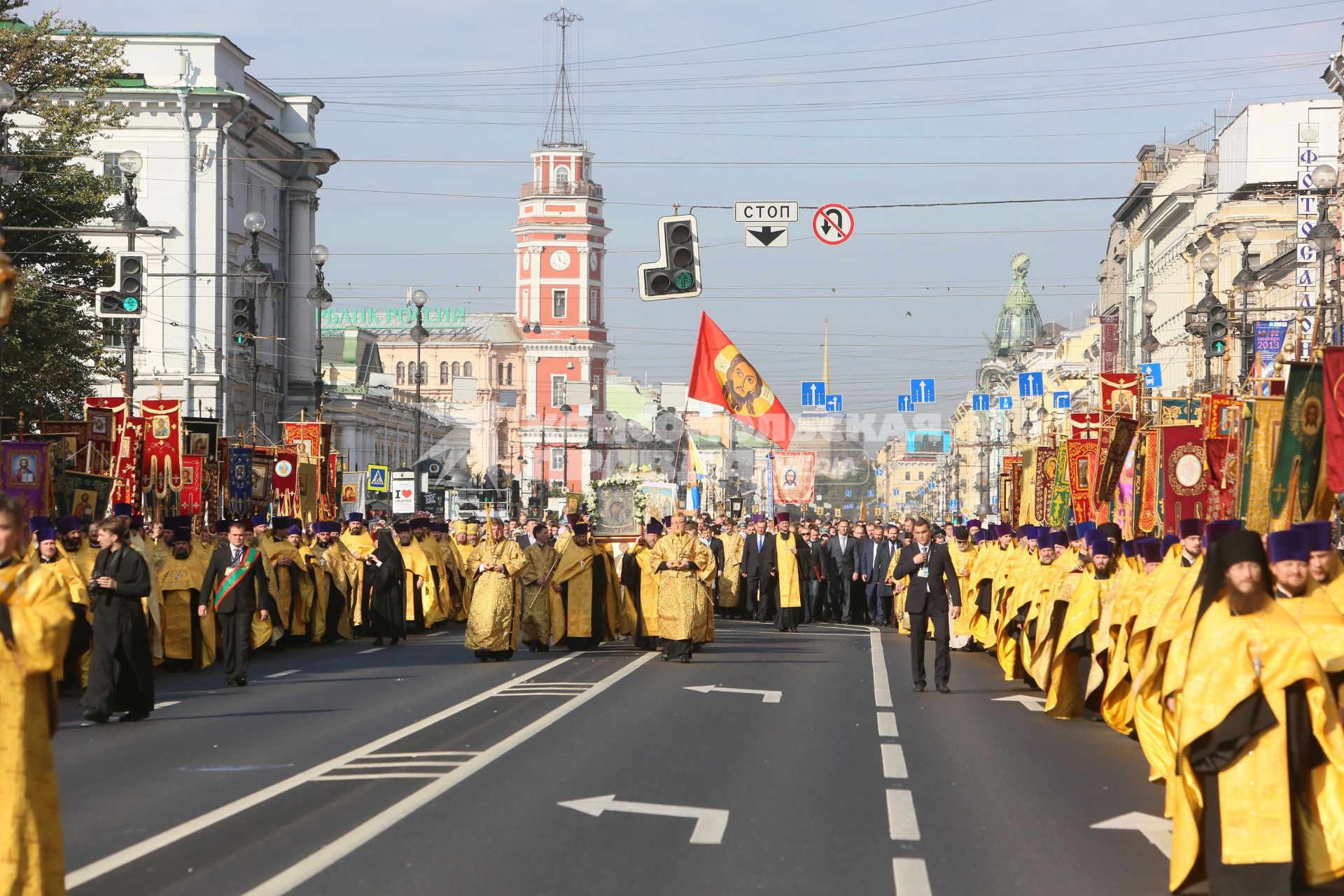 крестный ход в честь 300 летия лавры