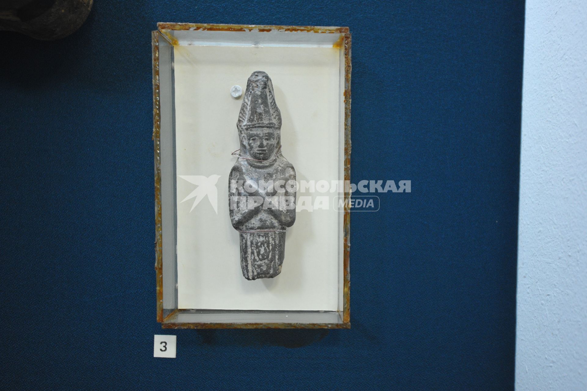 Музей традиционной культуры Браслава. На снимке: египетская статуэтка ушебти.