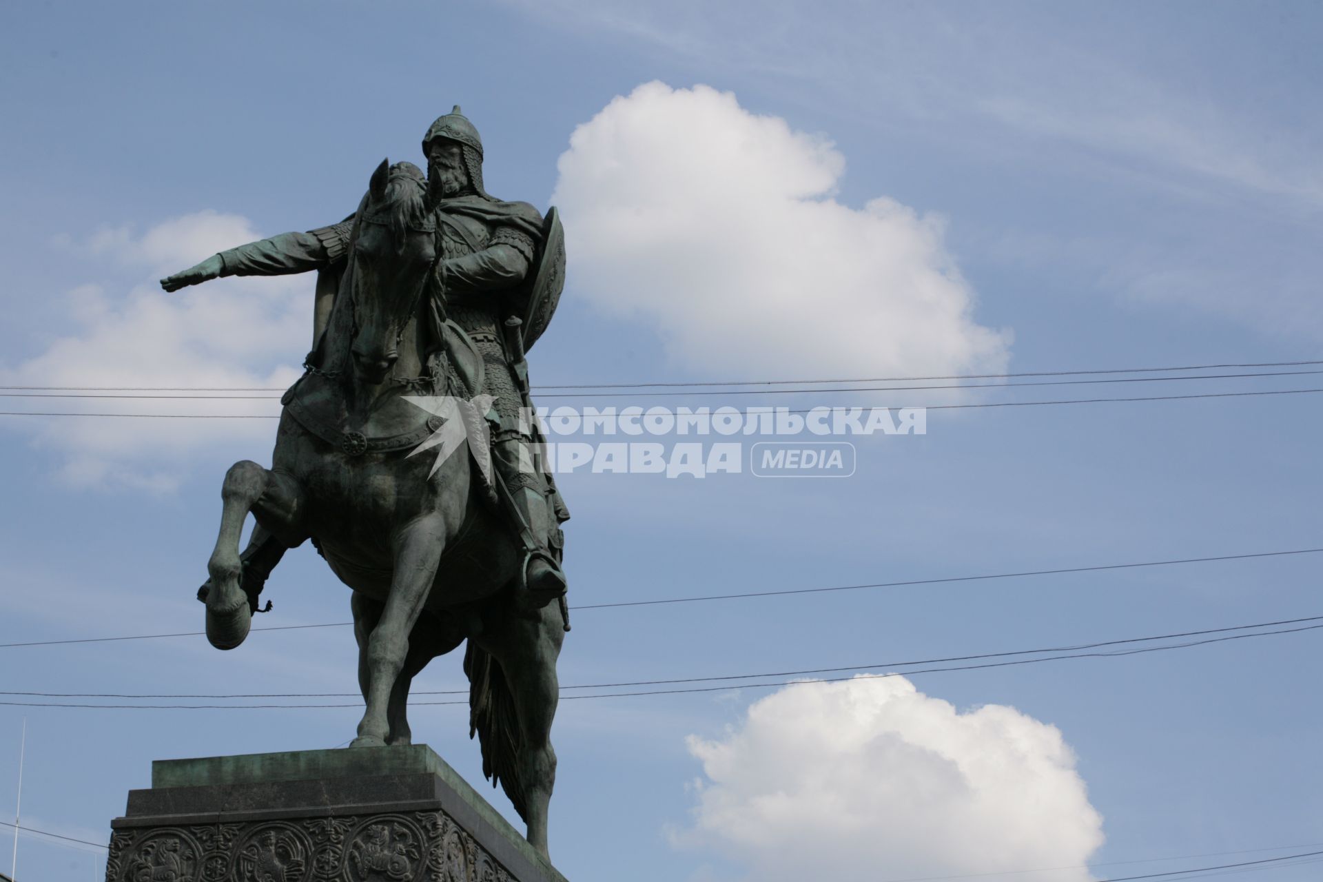 Тверская улица. Памятник князю Юрию Долгорукому.