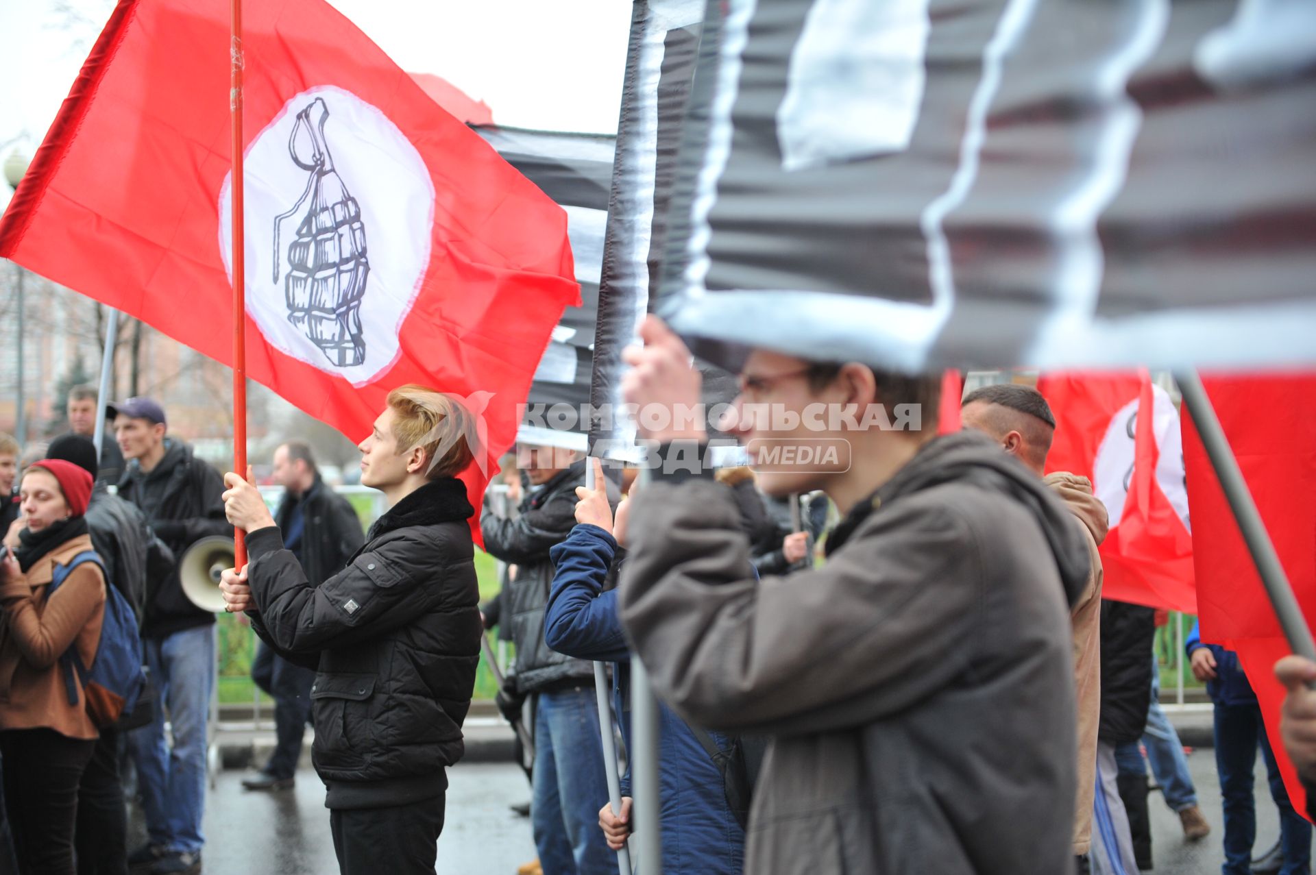 День народного единства. На снимке: митингующие во время акции `Русский марш` в Люблино.