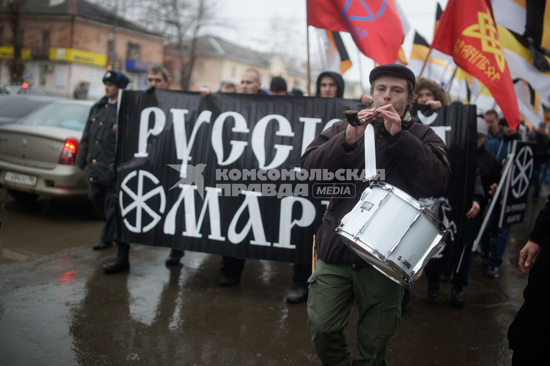 Русский марш в Екатеринбурге. На снимке: шествие.