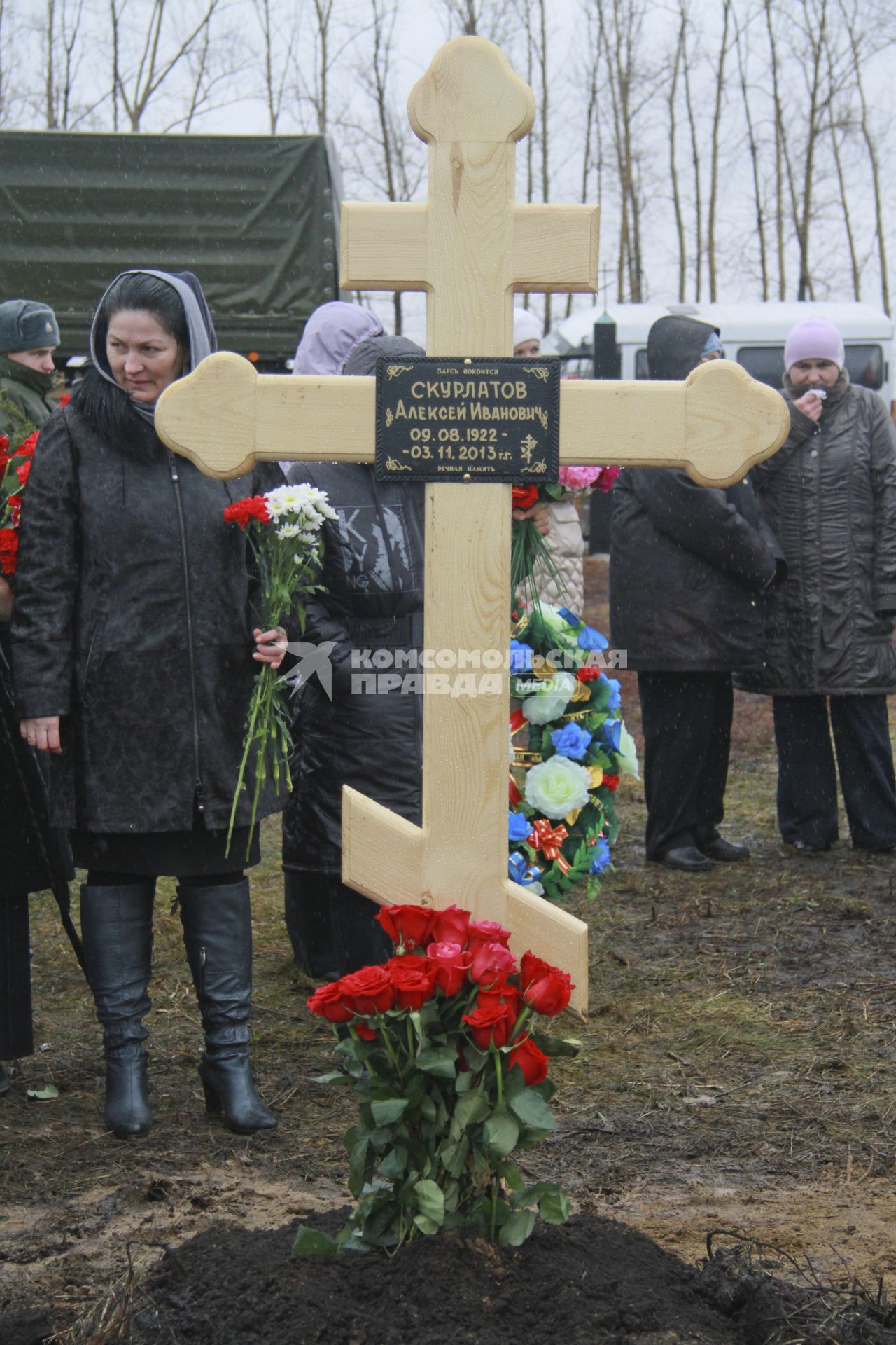 Крест на могиле Алексея Скурлатова.