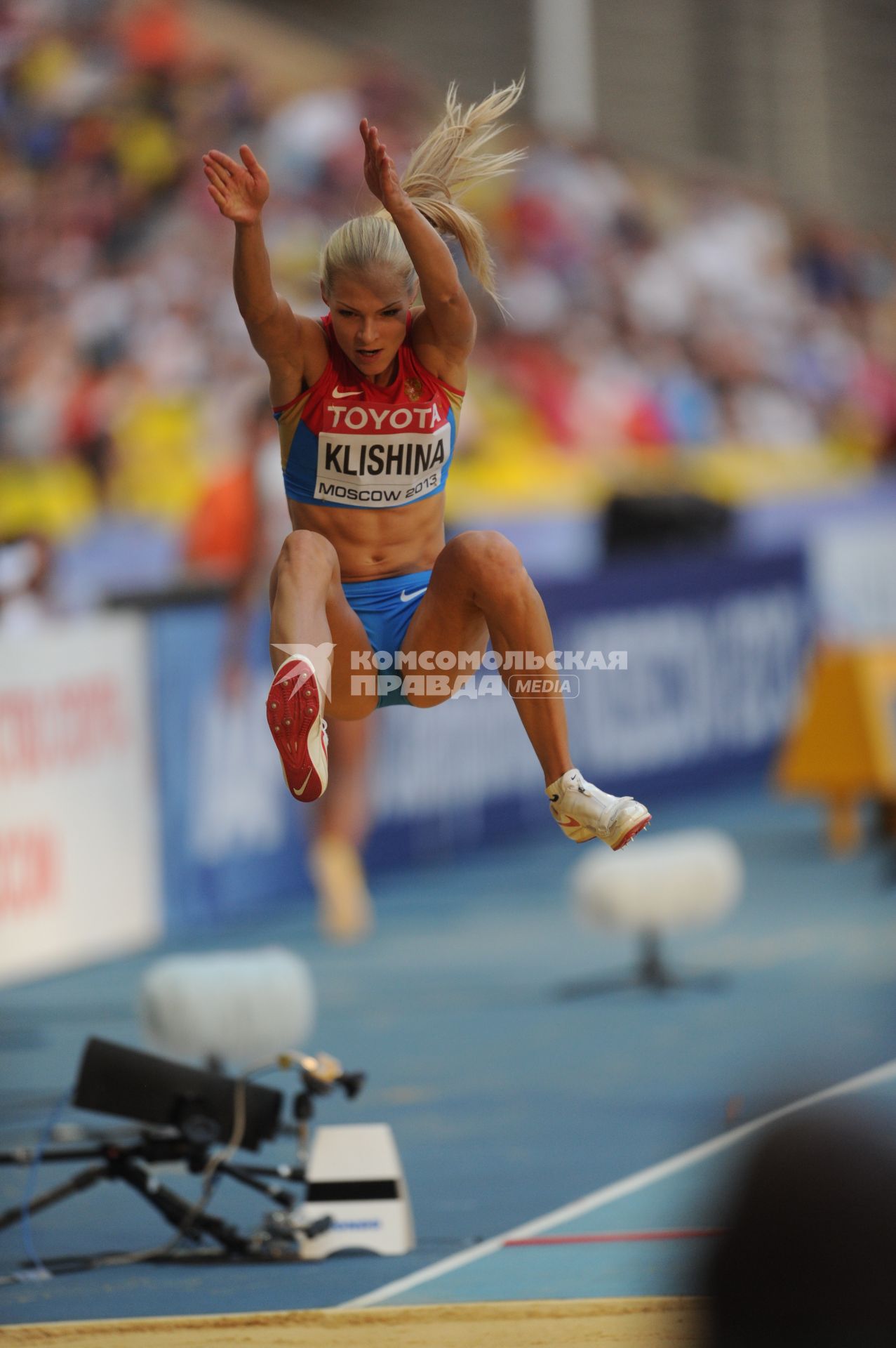 СК `Лужники`. Чемпионат мира по легкой атлетике 2013. Квалификационные соревнования по прыжкам в длину среди женщин. 
На снимке: российская спортсменка Дарья Клишина