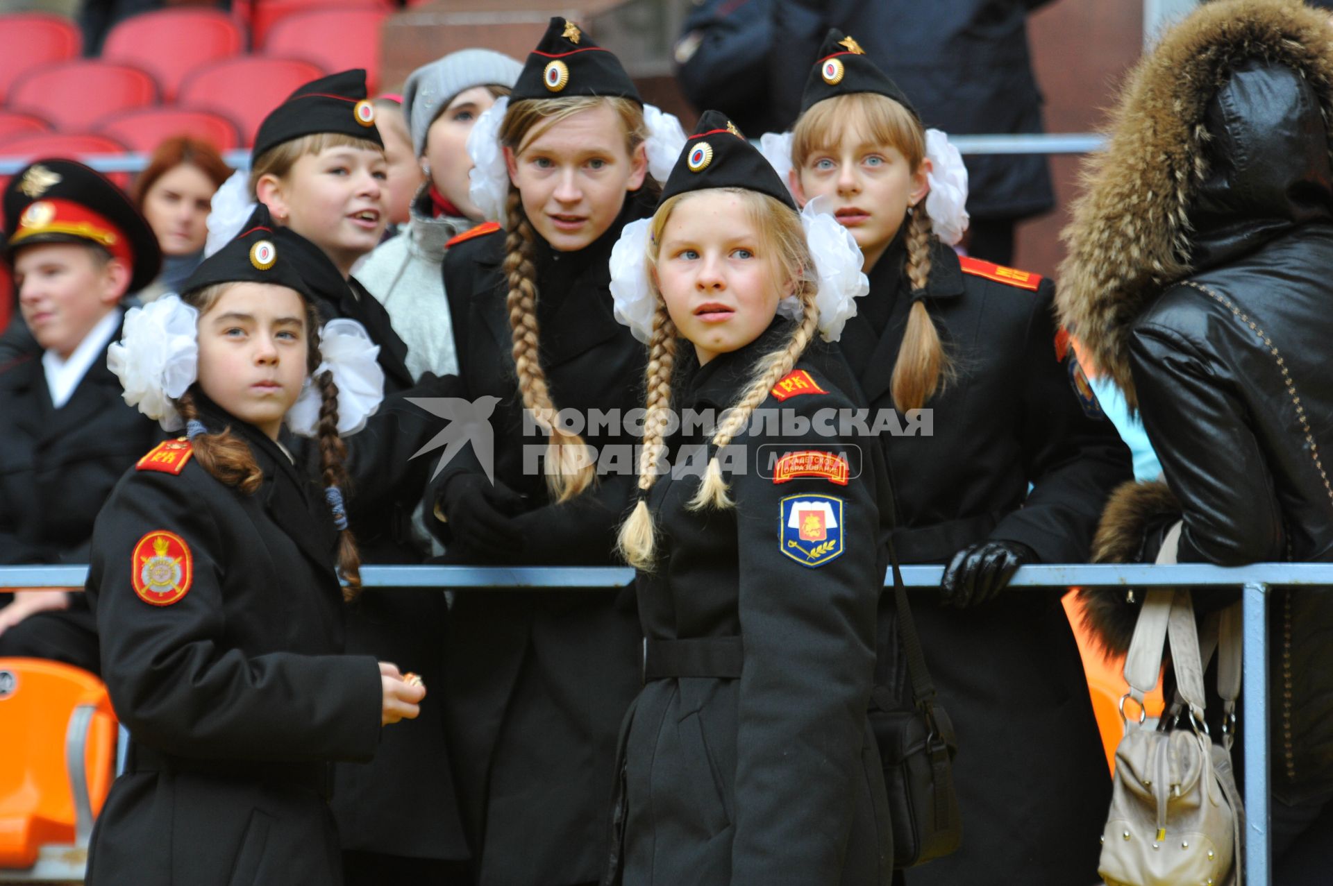 СК `Лужники`.  Спортивный праздник московской полиции. На снимке: кадеты.