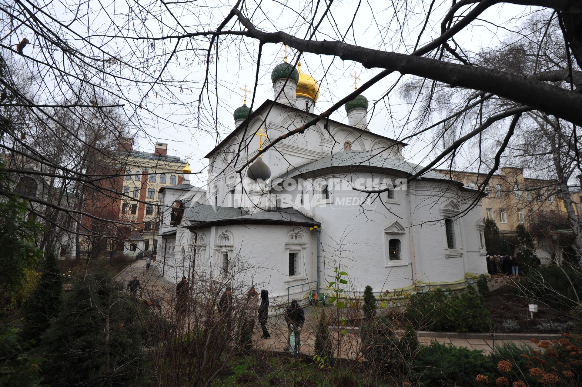 ул. Большая лубянка, 19, стр. 1. Московский Ставропигиальный Сретенский мужской монастырь.