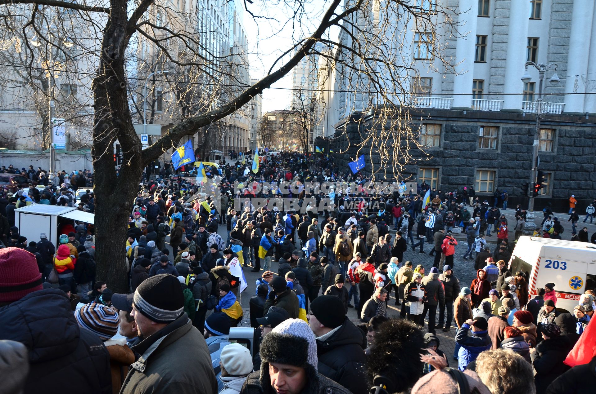 Евромайдан. Акция сторонников евроинтеграции Украины у здания правительства Украины.