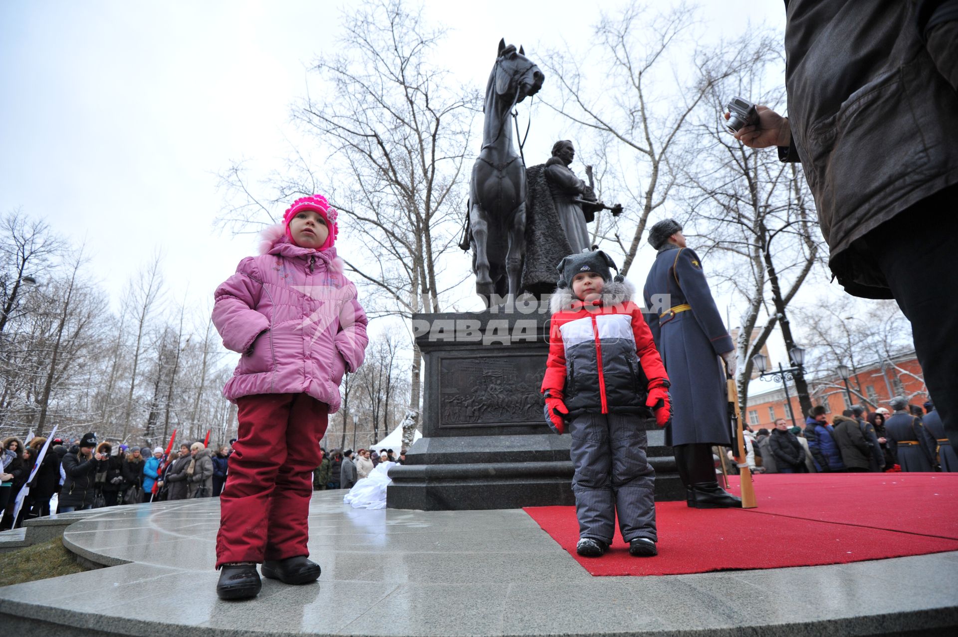 Торжественная церемония открытия памятника Герою Отечественной войны 1812 года, атаману Всевеликого войска Донского, генералу от кавалерии Матвею Ивановичу Платову в парке `Казачьей славы`.