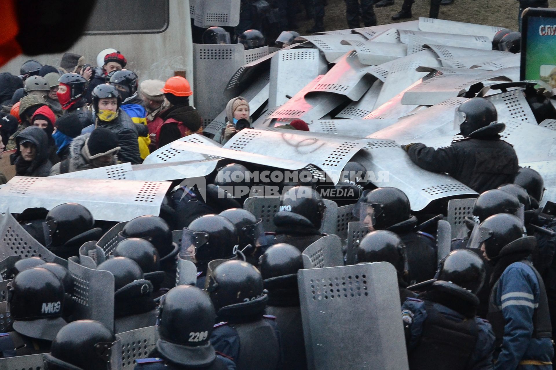 Бойцы спецподразделения `Беркут`.