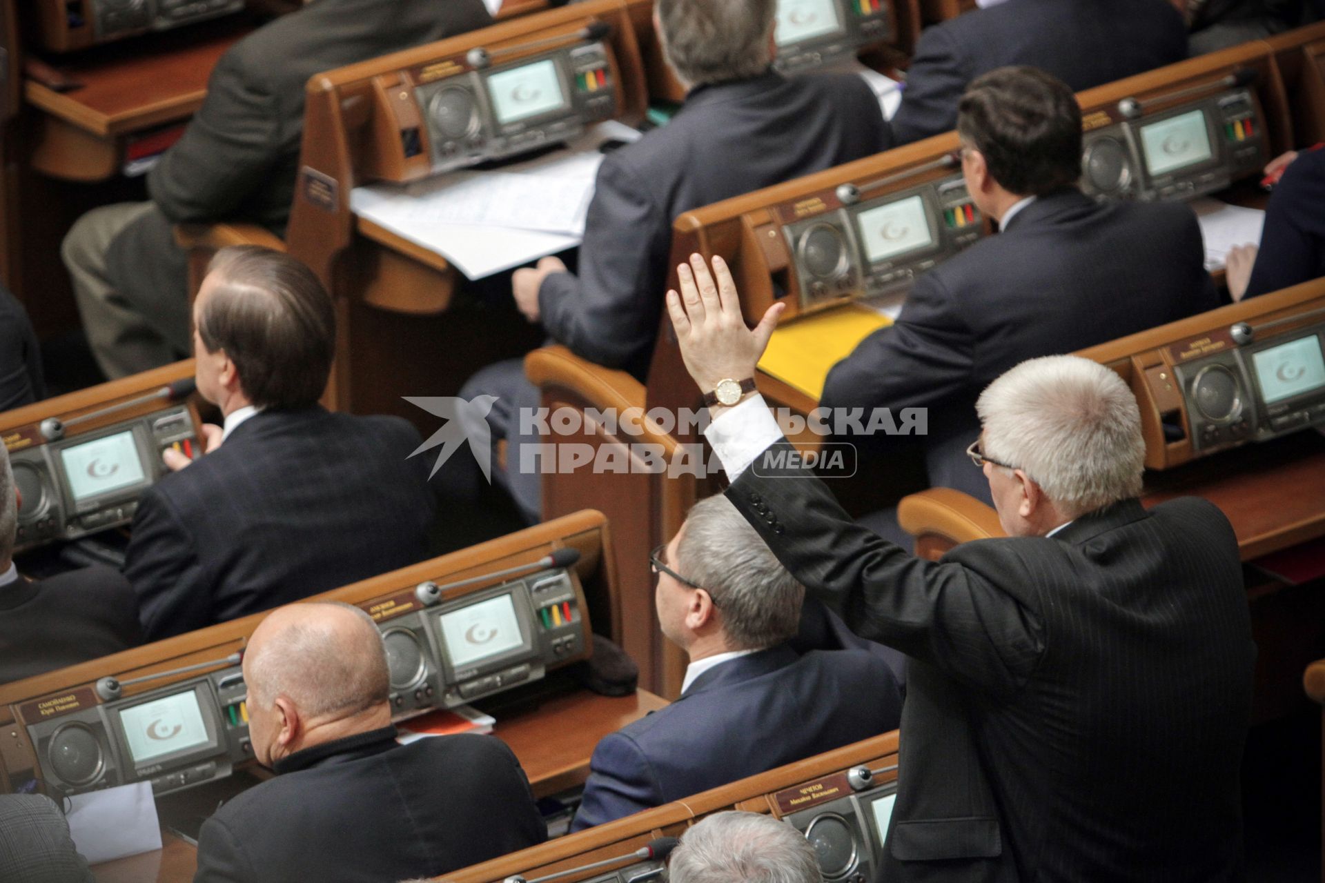 Заседание парламента в здании Верховной Рады Украины в Киеве.