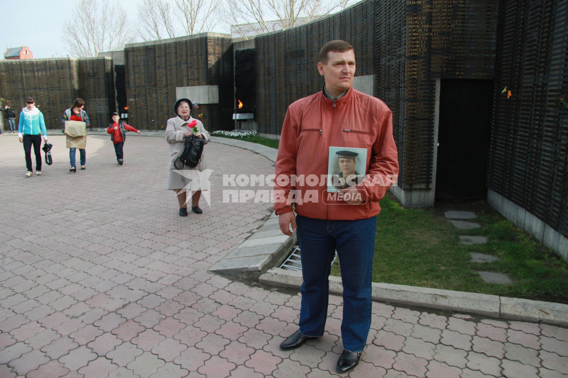 Мемориал славы на площади Победы.