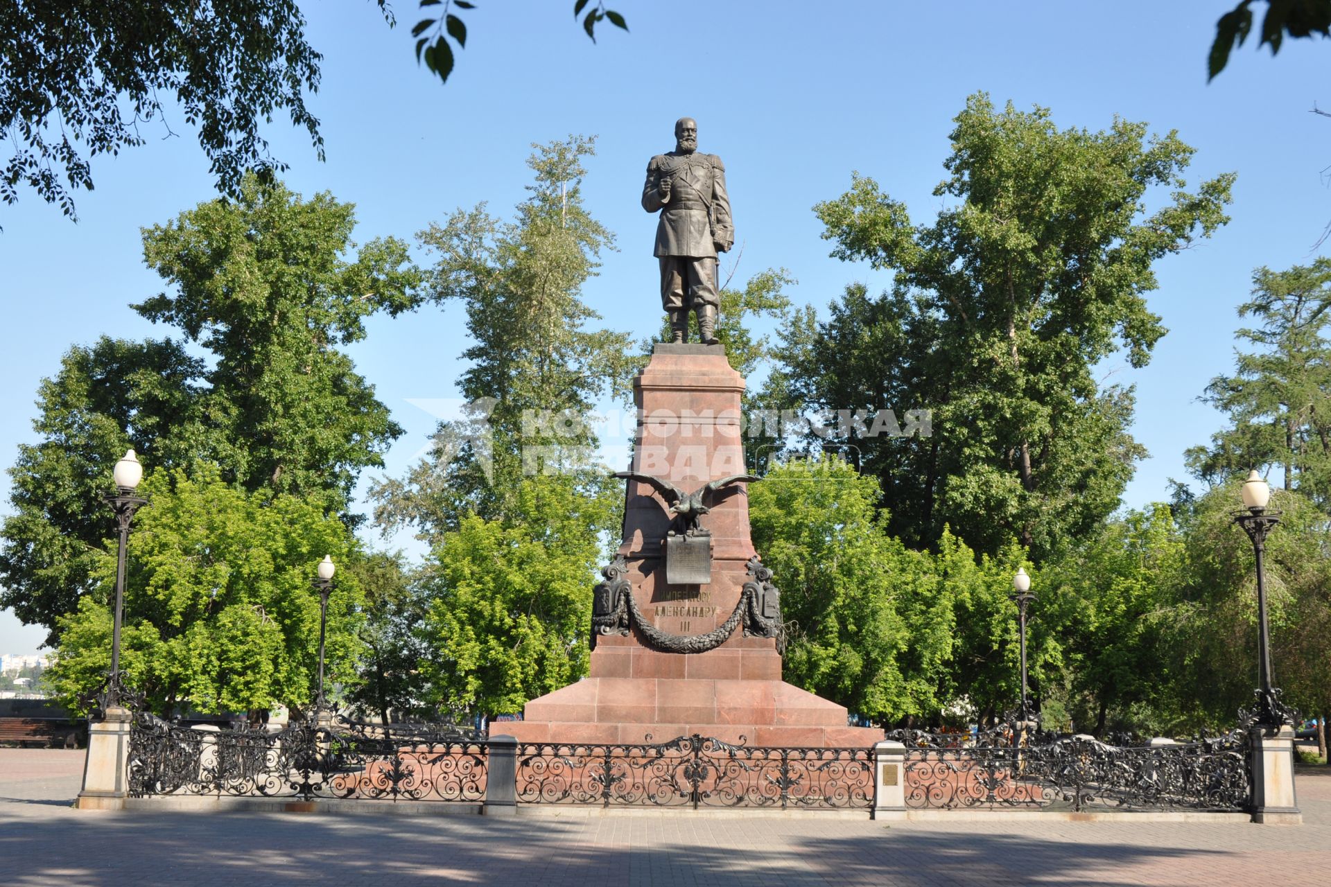 Памятник Александру III в Иркутске.